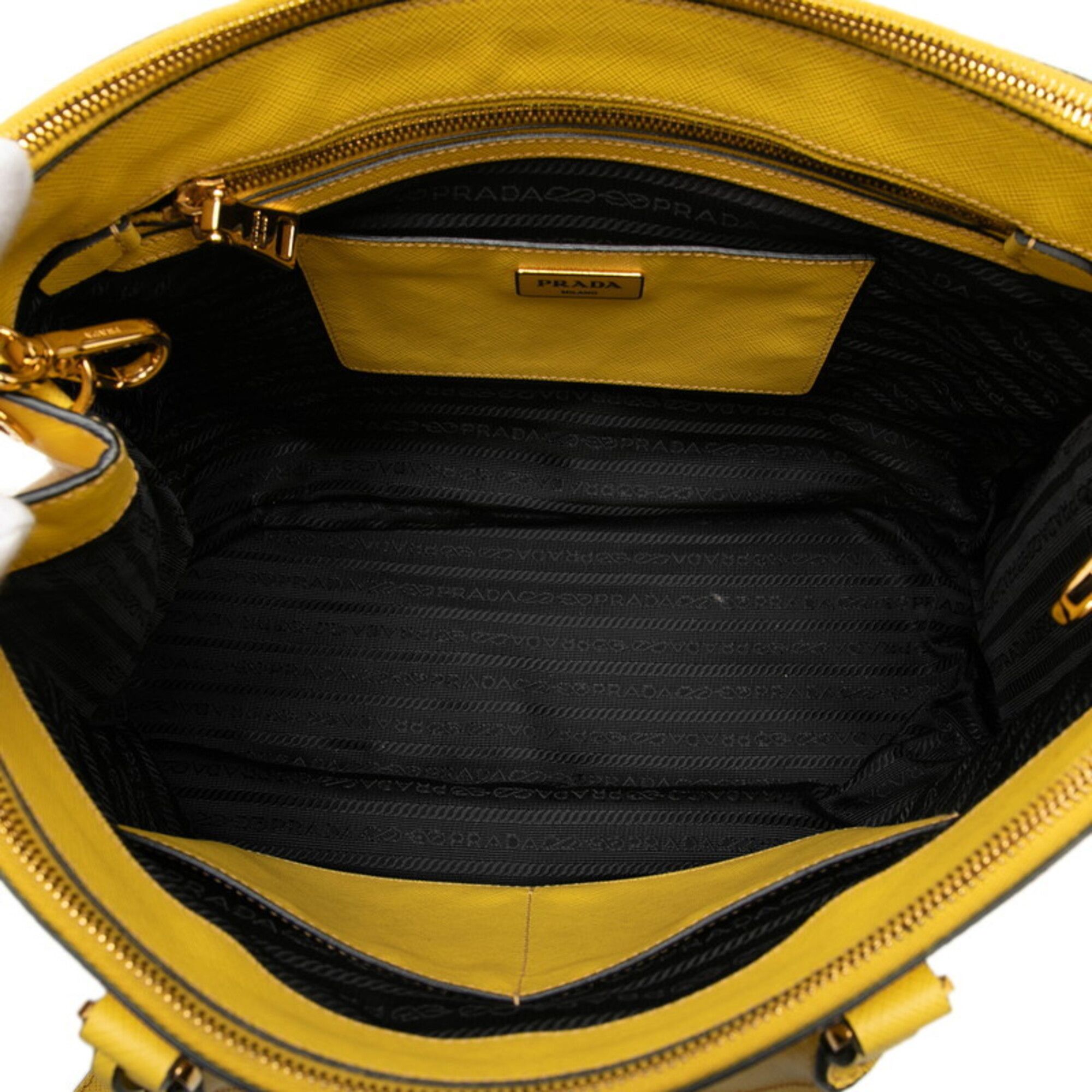 Leather Handbag Shoulder Bag (Pre-Owned) - Prada - Modalova