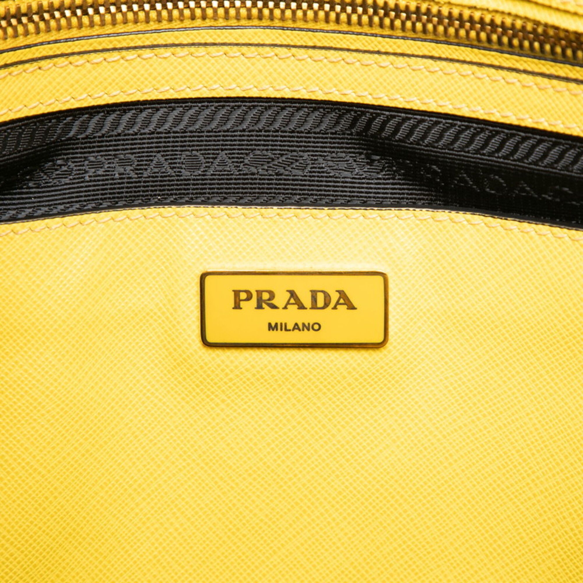 Leather Handbag Shoulder Bag (Pre-Owned) - Prada - Modalova