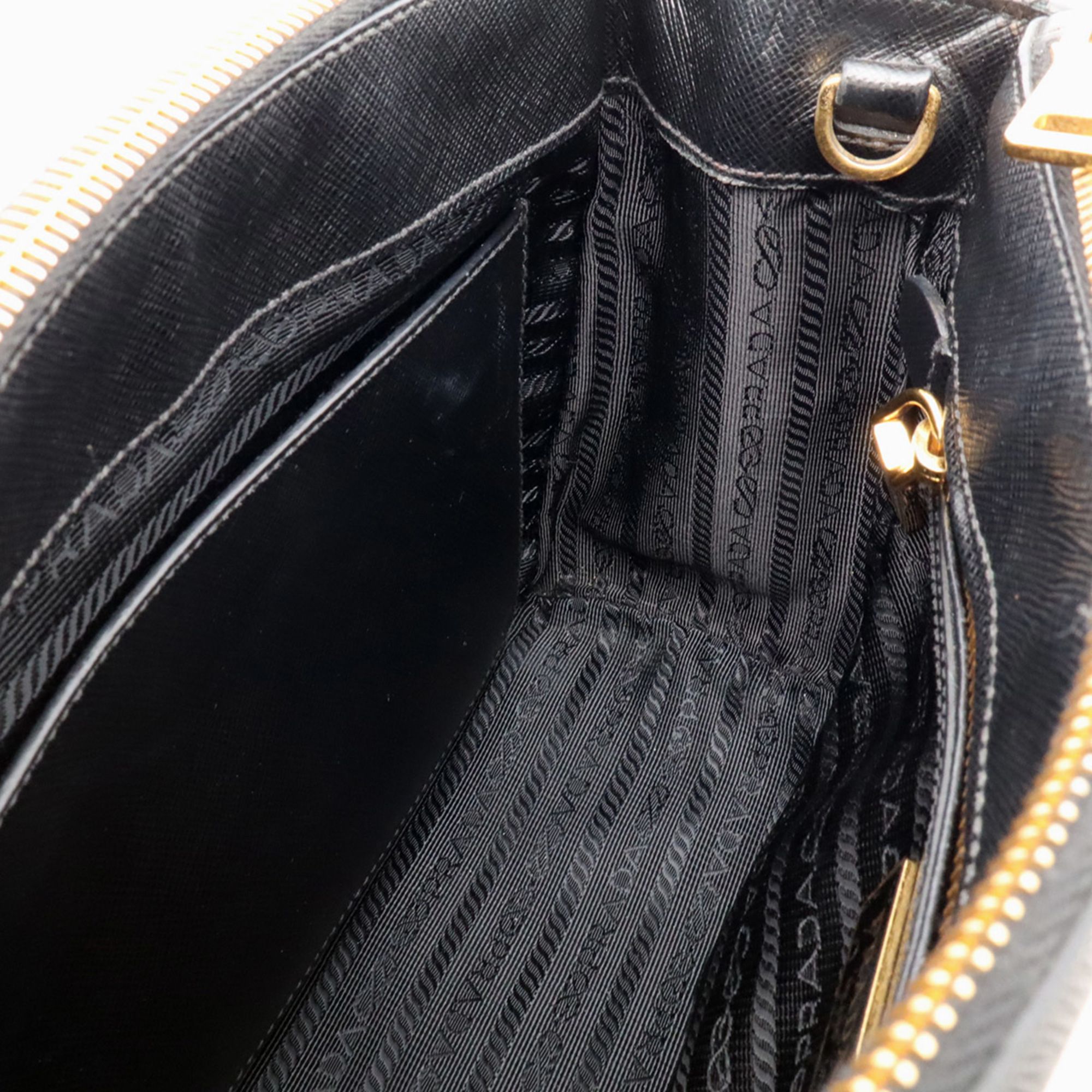 Leather Handbag (Pre-Owned) - Prada - Modalova