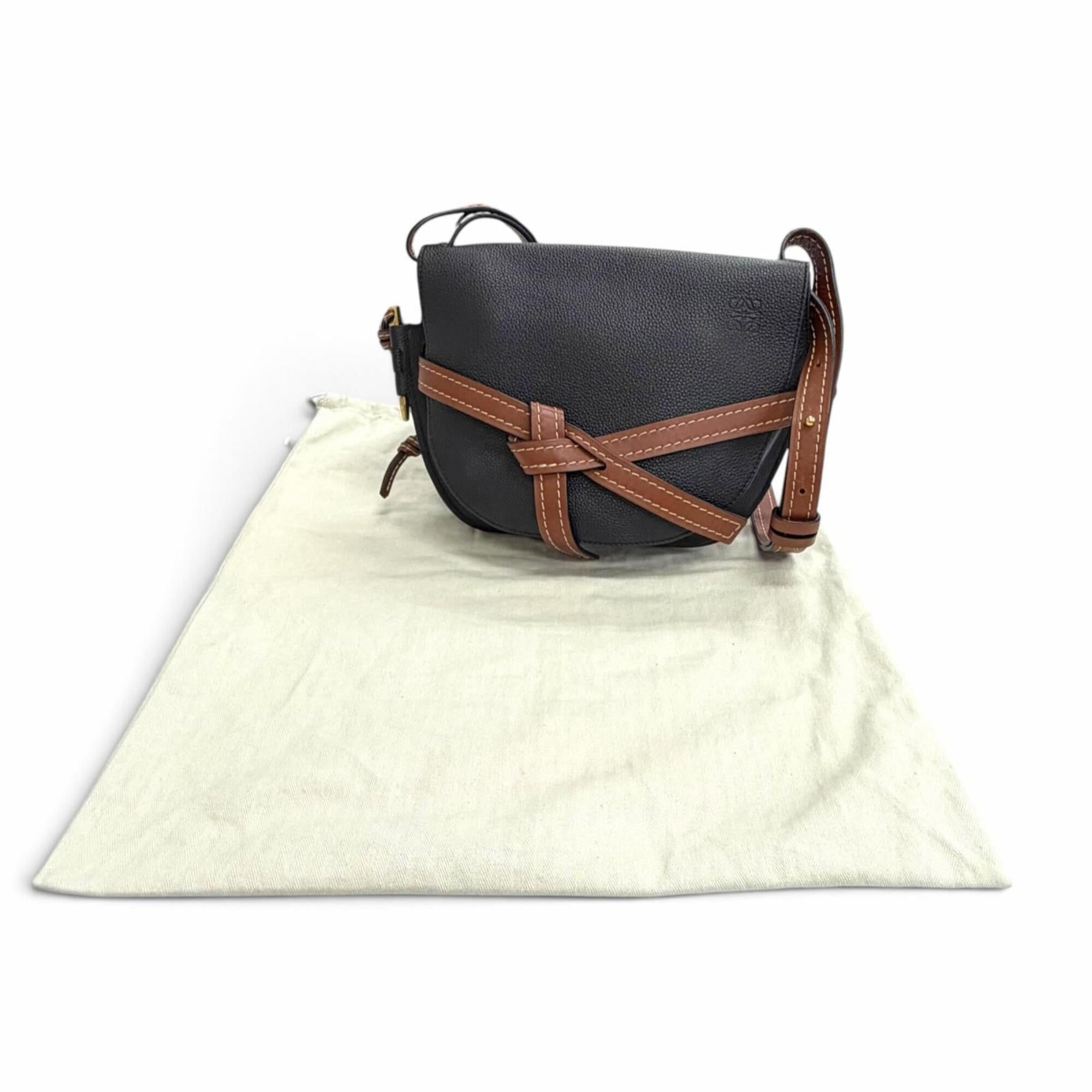 Leather Shoulder Bag (Pre-Owned) - Loewe - Modalova