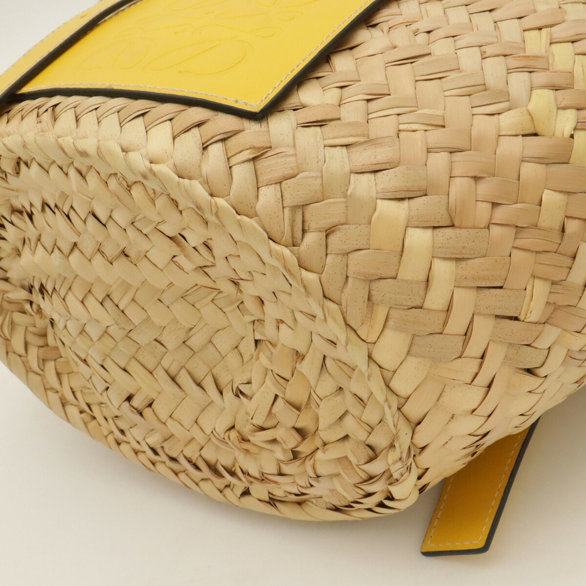 Leather Basket Handbag (Pre-Owned) - Loewe - Modalova
