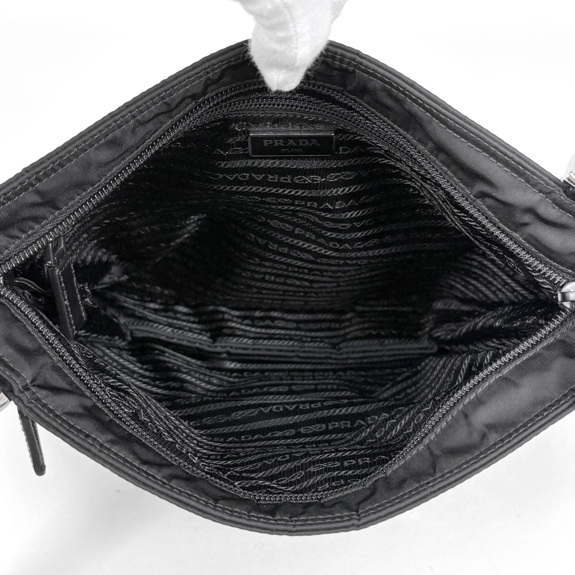 Nylon Shoulder Bag (Pre-Owned) - Prada - Modalova