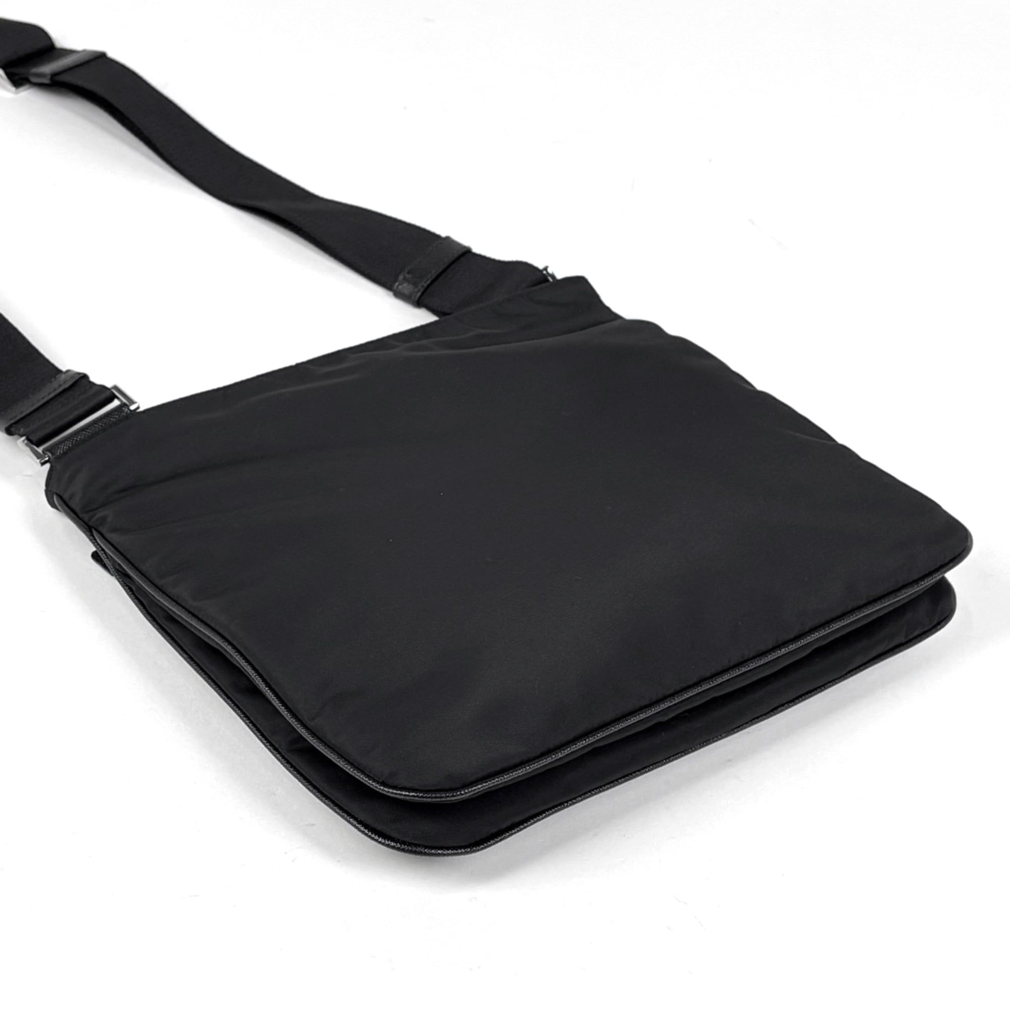 Nylon Shoulder Bag (Pre-Owned) - Prada - Modalova