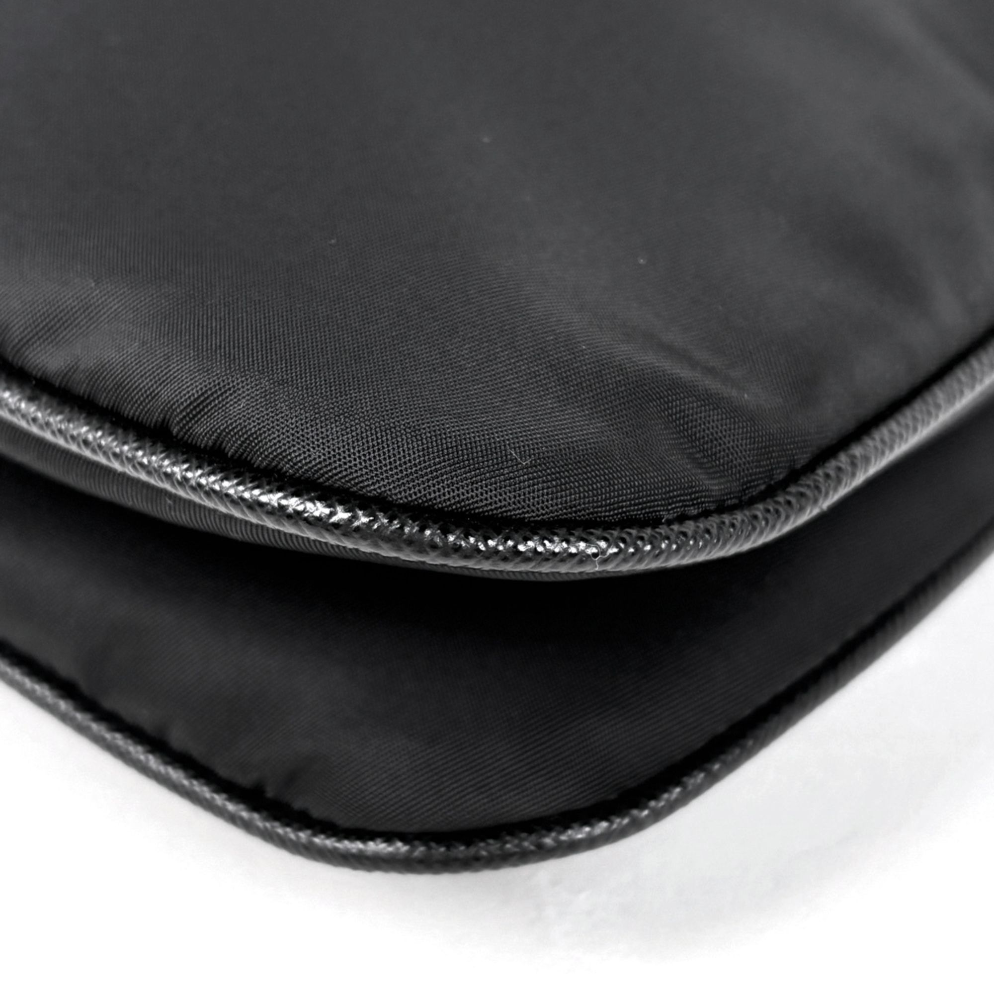 Nylon Shoulder Bag (Pre-Owned) - Prada - Modalova