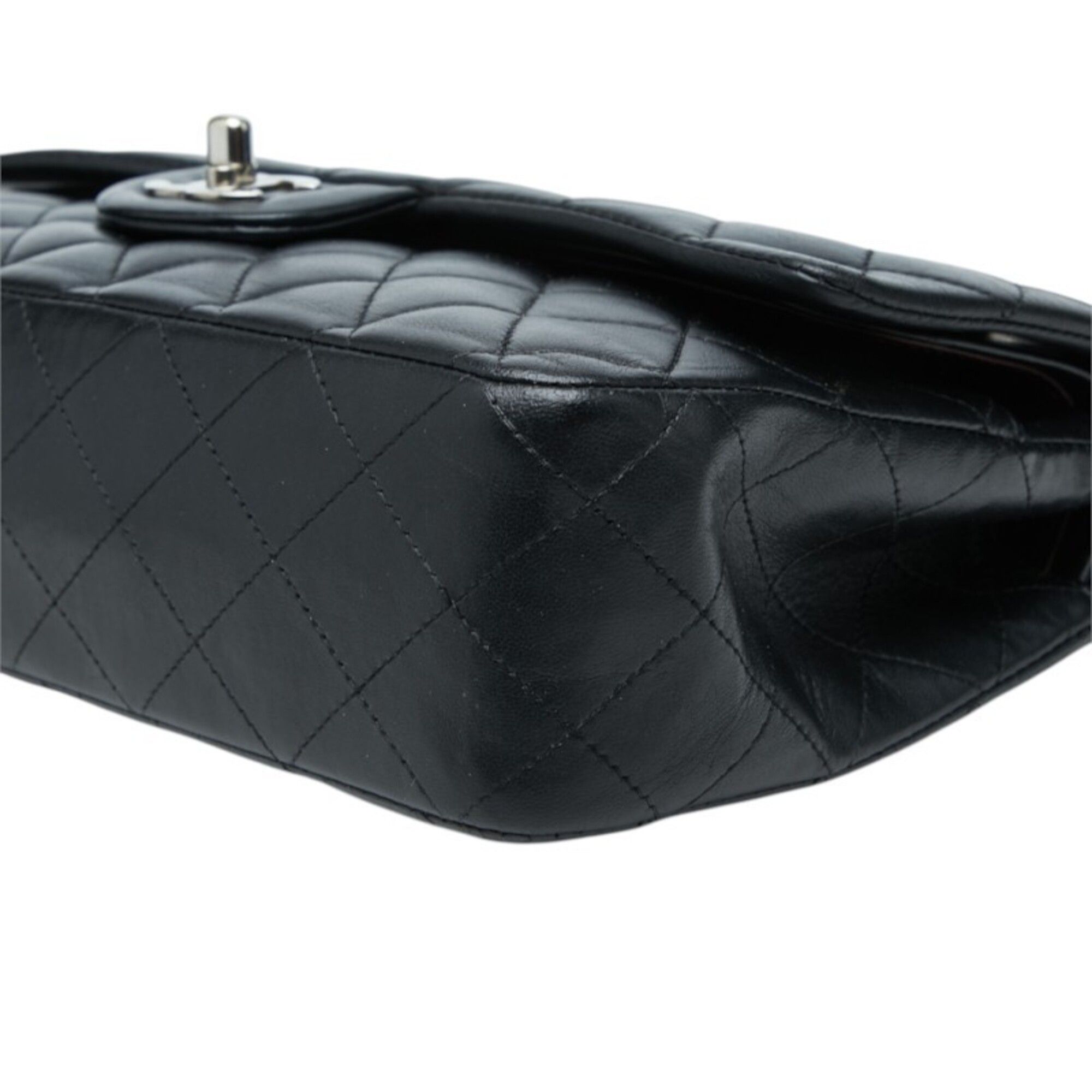Leather Shoulder Bag (Pre-Owned) - Chanel - Modalova