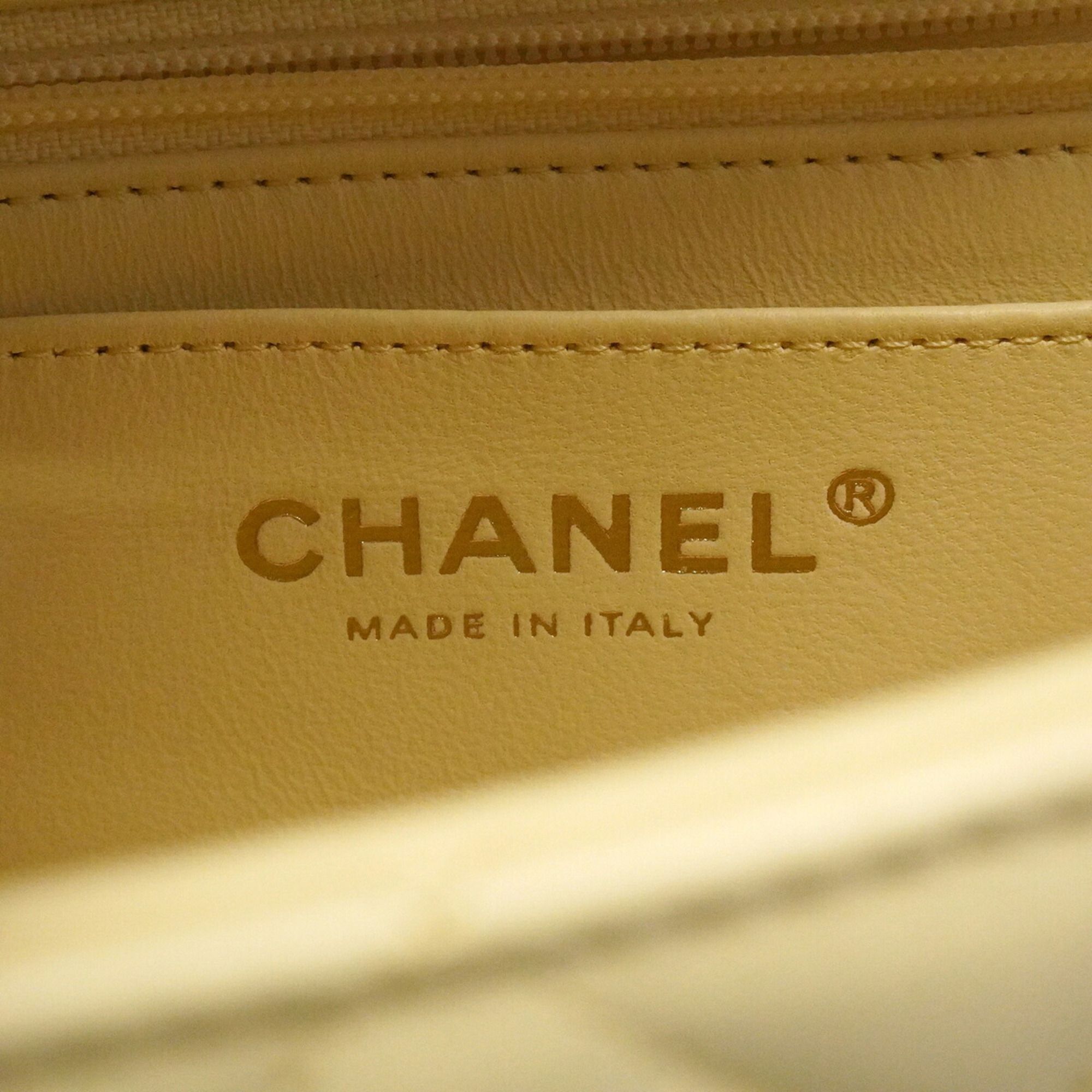 Leather Shoulder Bag (Pre-Owned) - Chanel - Modalova