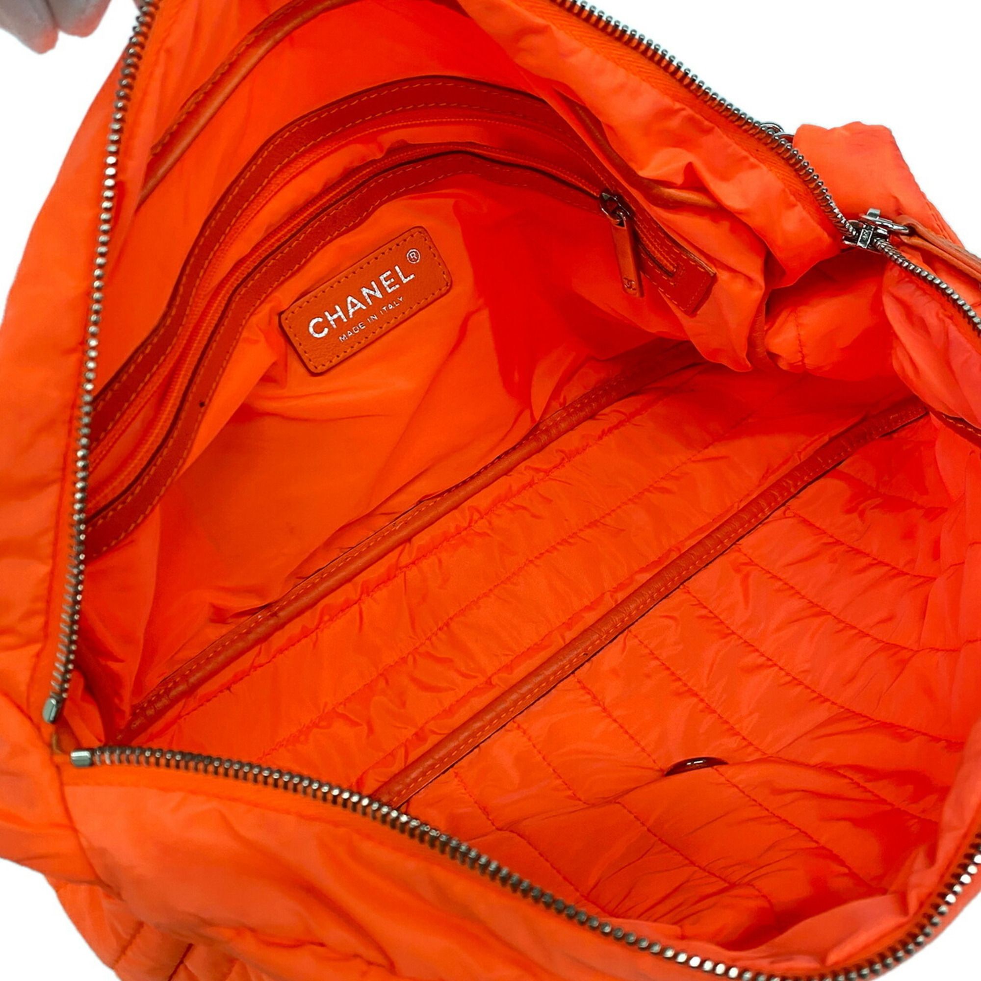 Nylon Shoulder Bag (Pre-Owned) - Chanel - Modalova