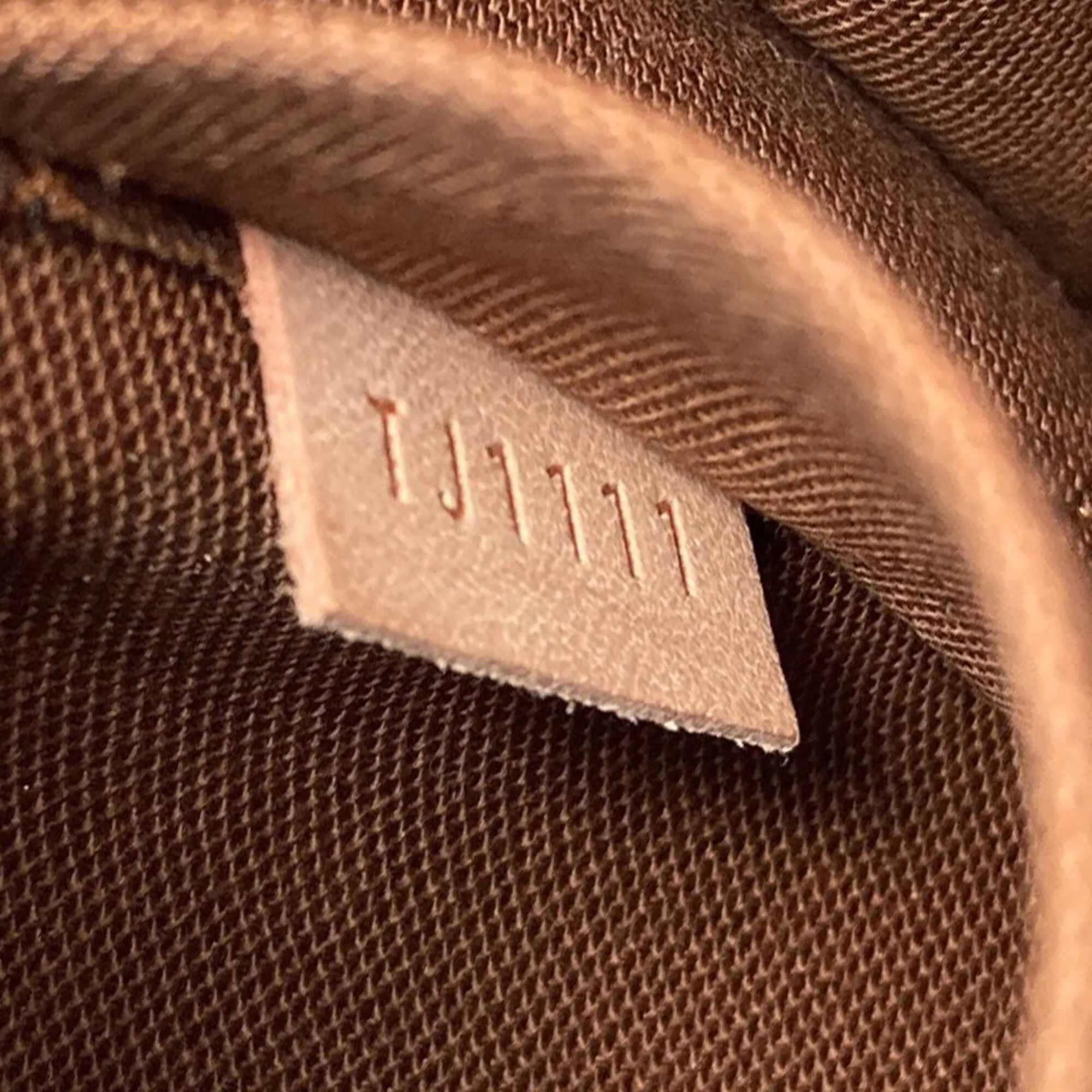 Canvas Shoulder Bag (Pre-Owned) - Louis Vuitton - Modalova
