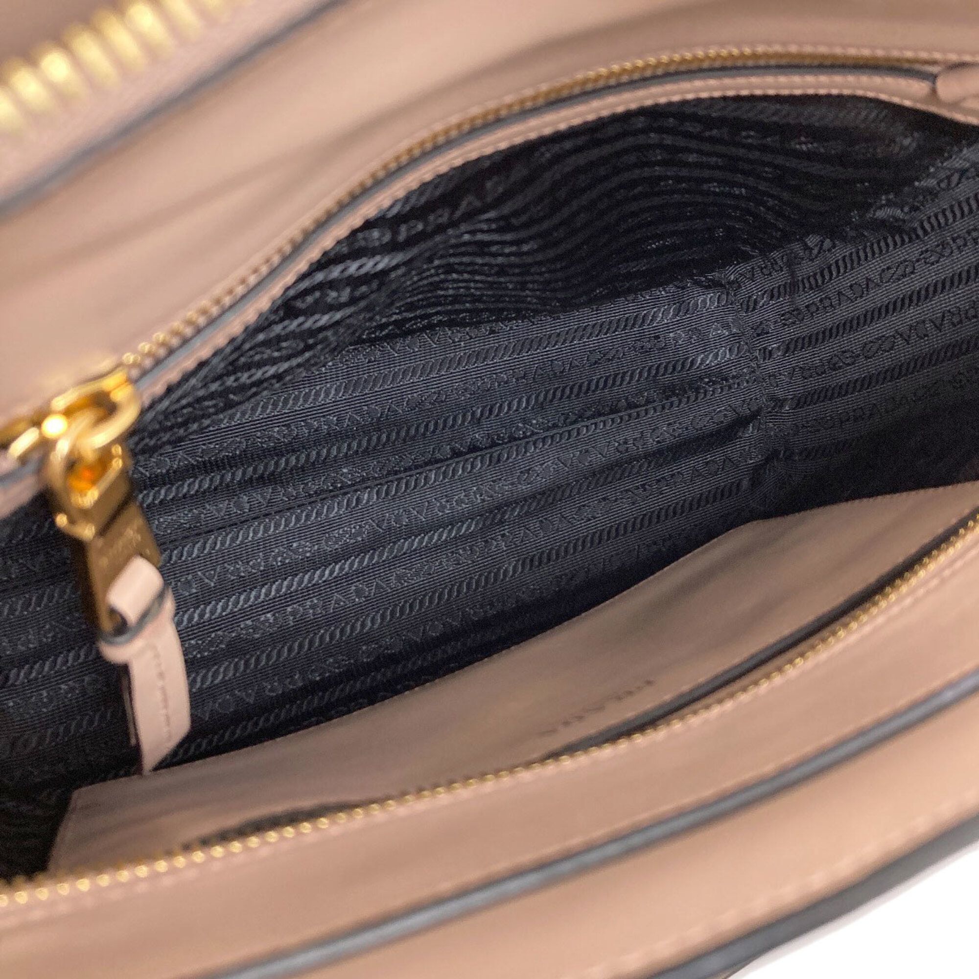 Saffiano Saffiano Handbag (Pre-Owned) - Prada - Modalova