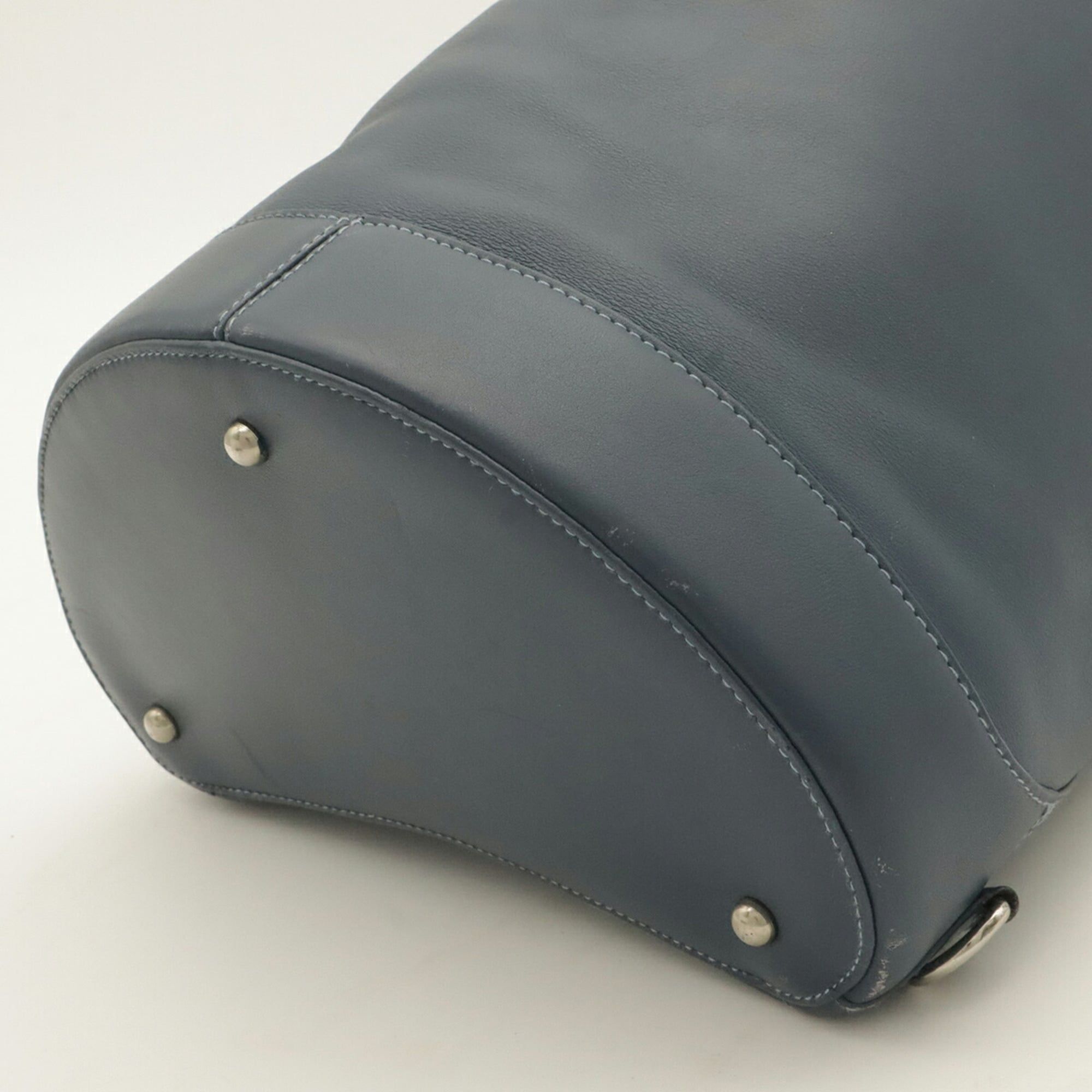 Leather Pouch Shoulder Bag Sling Bag (Pre-Owned) - Loewe - Modalova