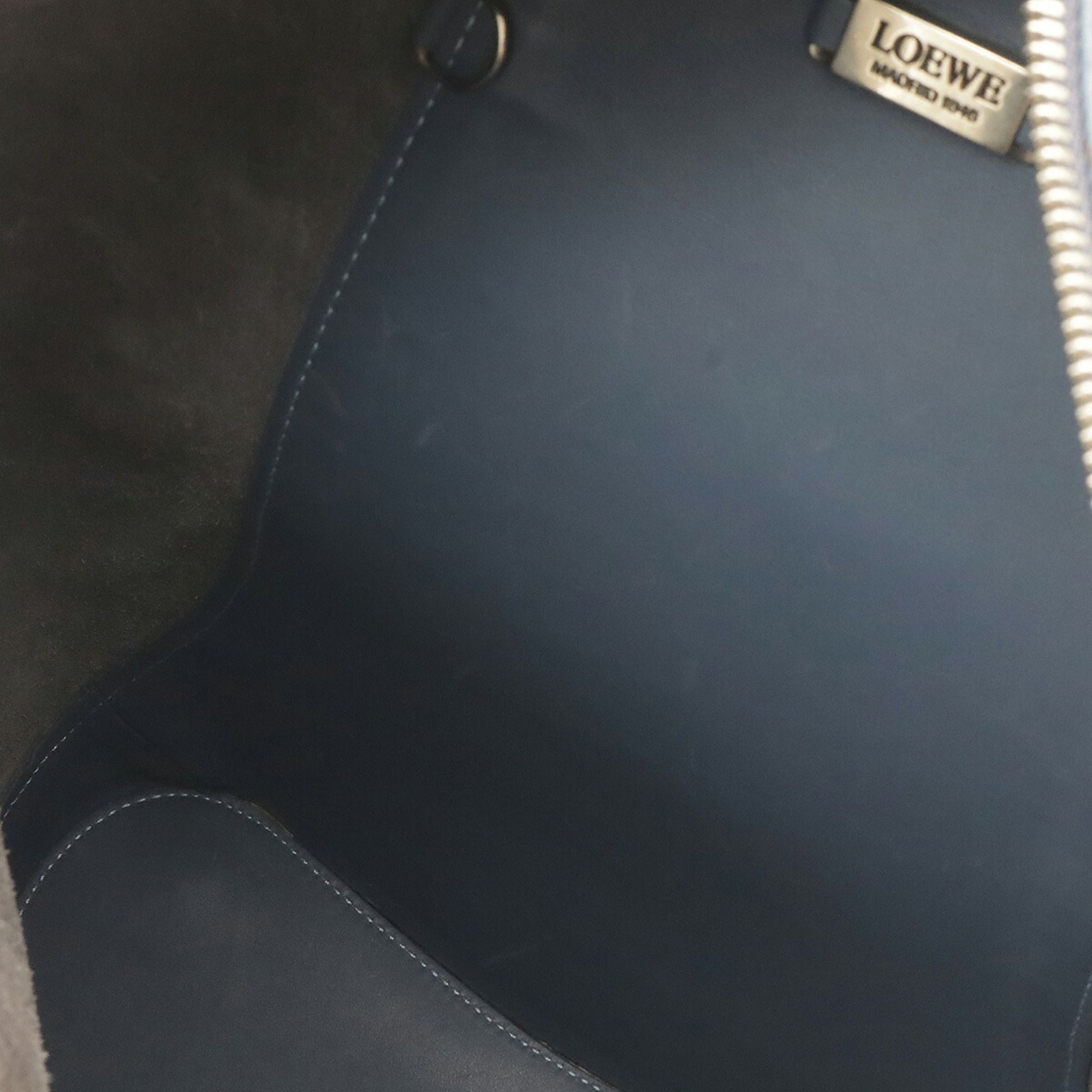 Leather Pouch Shoulder Bag Sling Bag (Pre-Owned) - Loewe - Modalova
