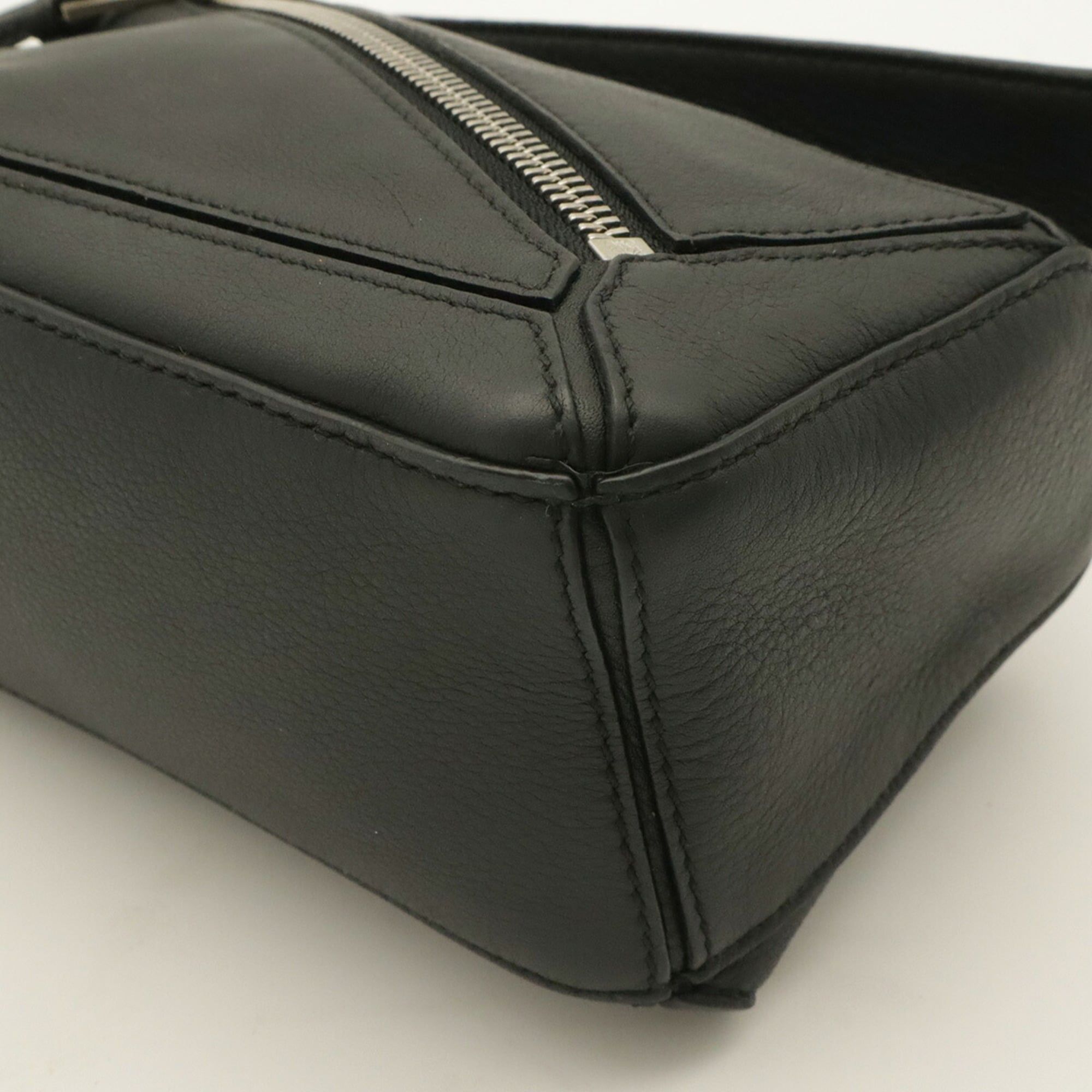 Leather Shoulder Bag Sling Bag (Pre-Owned) - Loewe - Modalova