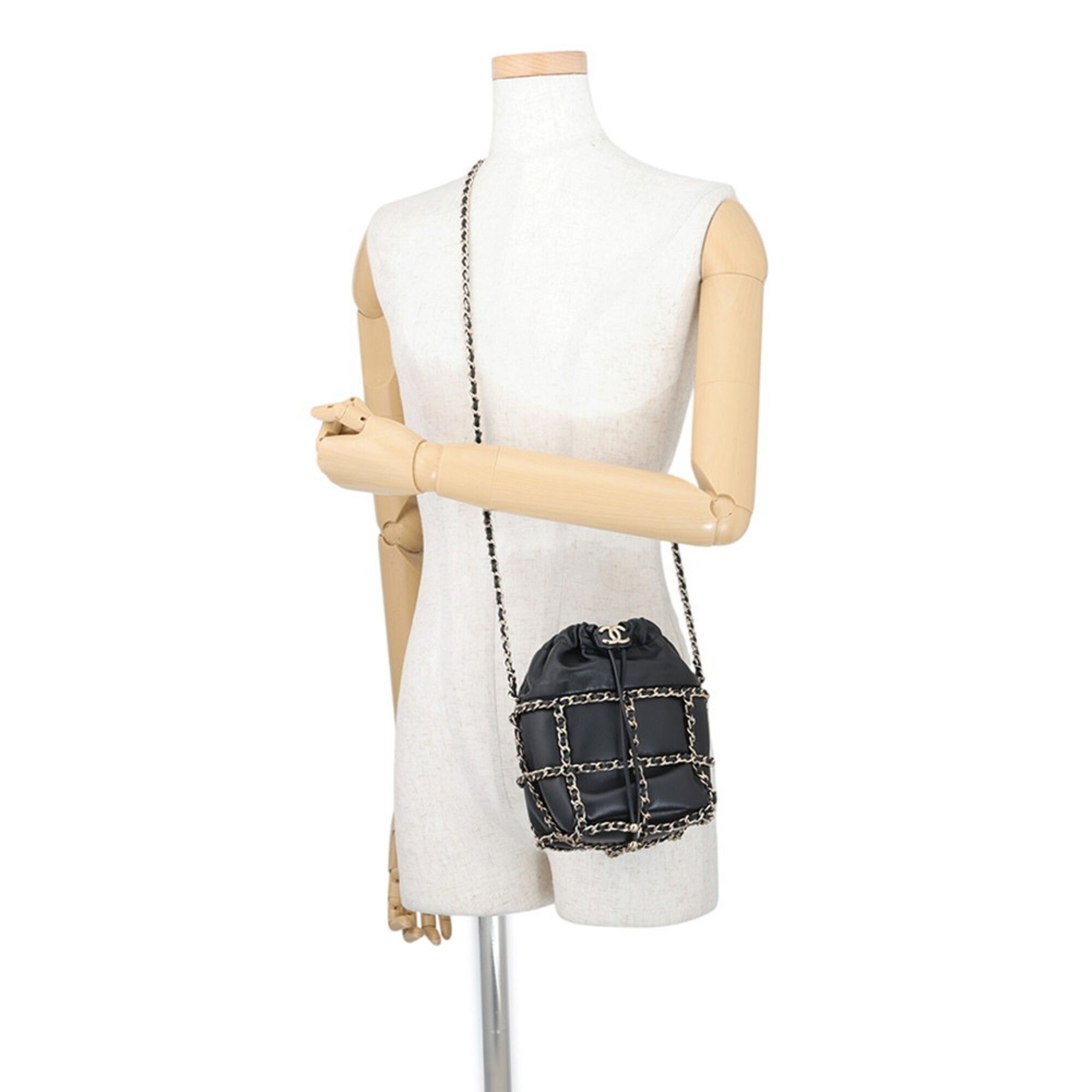 Leather Shoulder Bag (Pre-Owned) - Chanel - Modalova