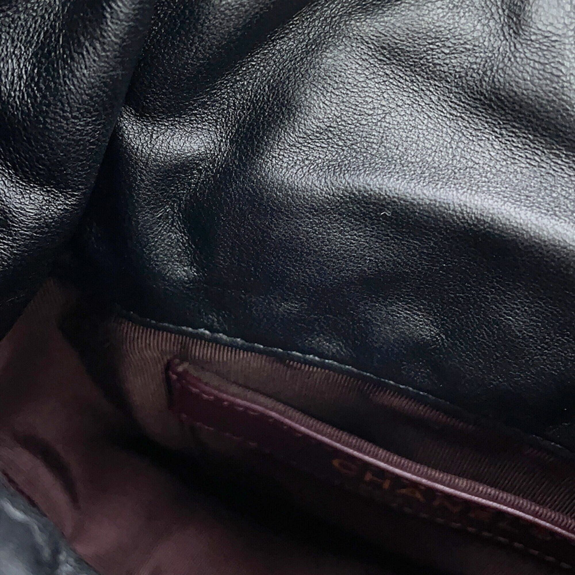 Leather Shoulder Bag (Pre-Owned) - Chanel - Modalova