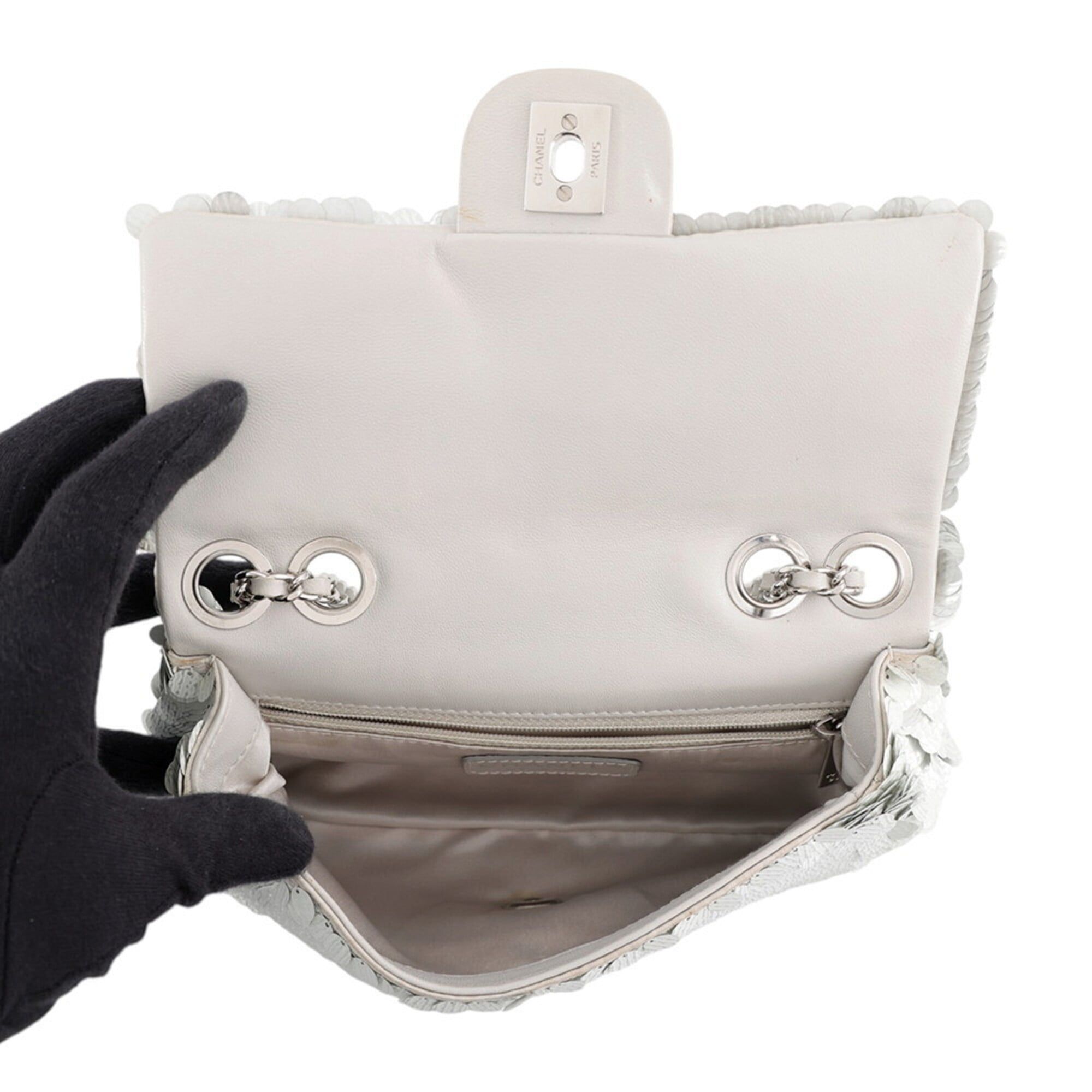 Spangles Leather Handbag Shoulder Bag (Pre-Owned) - Chanel - Modalova