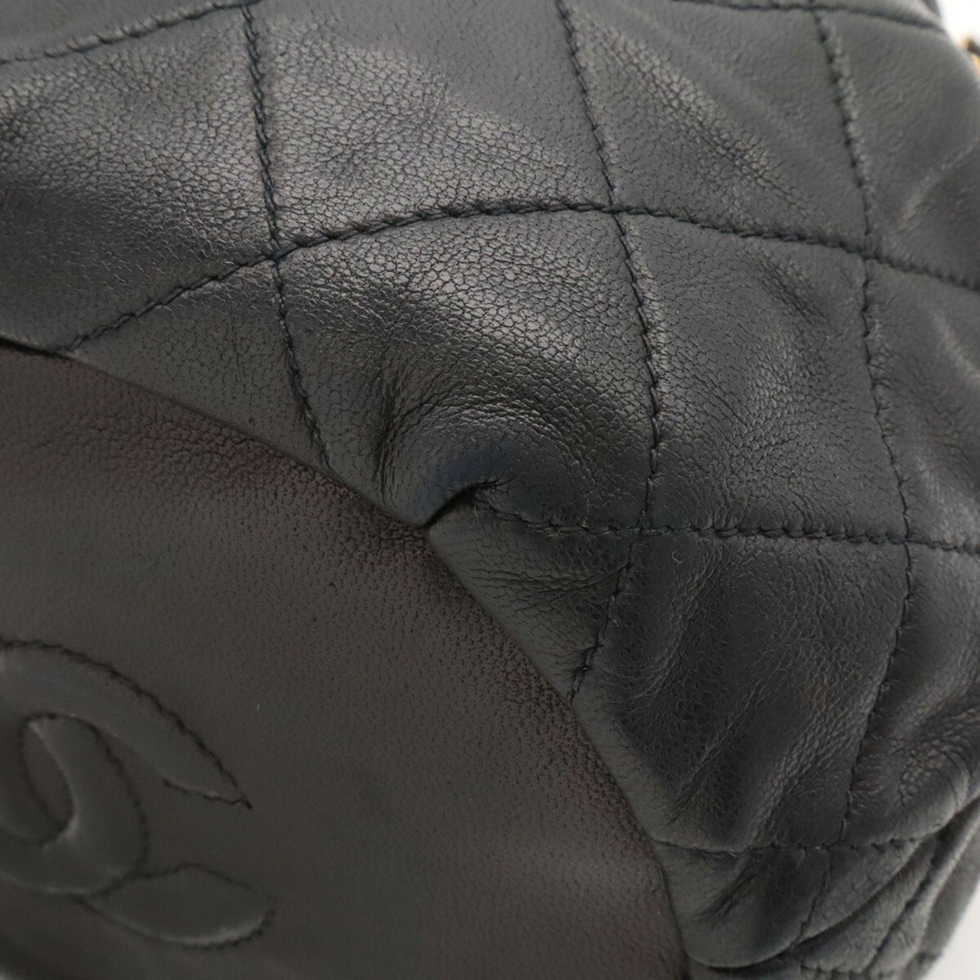 Matelasse Leather Shoulder Bag (Pre-Owned) - Chanel - Modalova