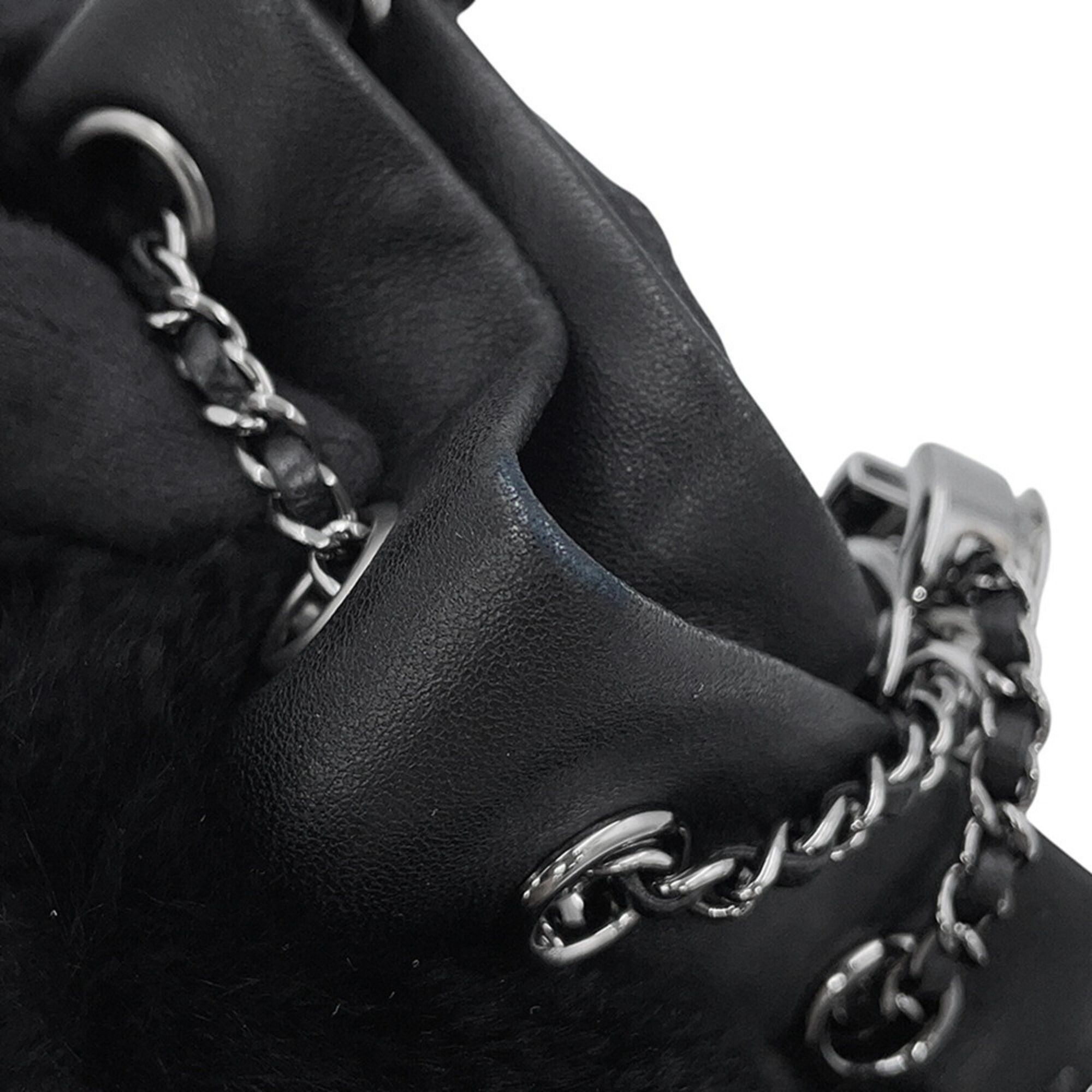 Fur Handbag (Pre-Owned) - Chanel - Modalova