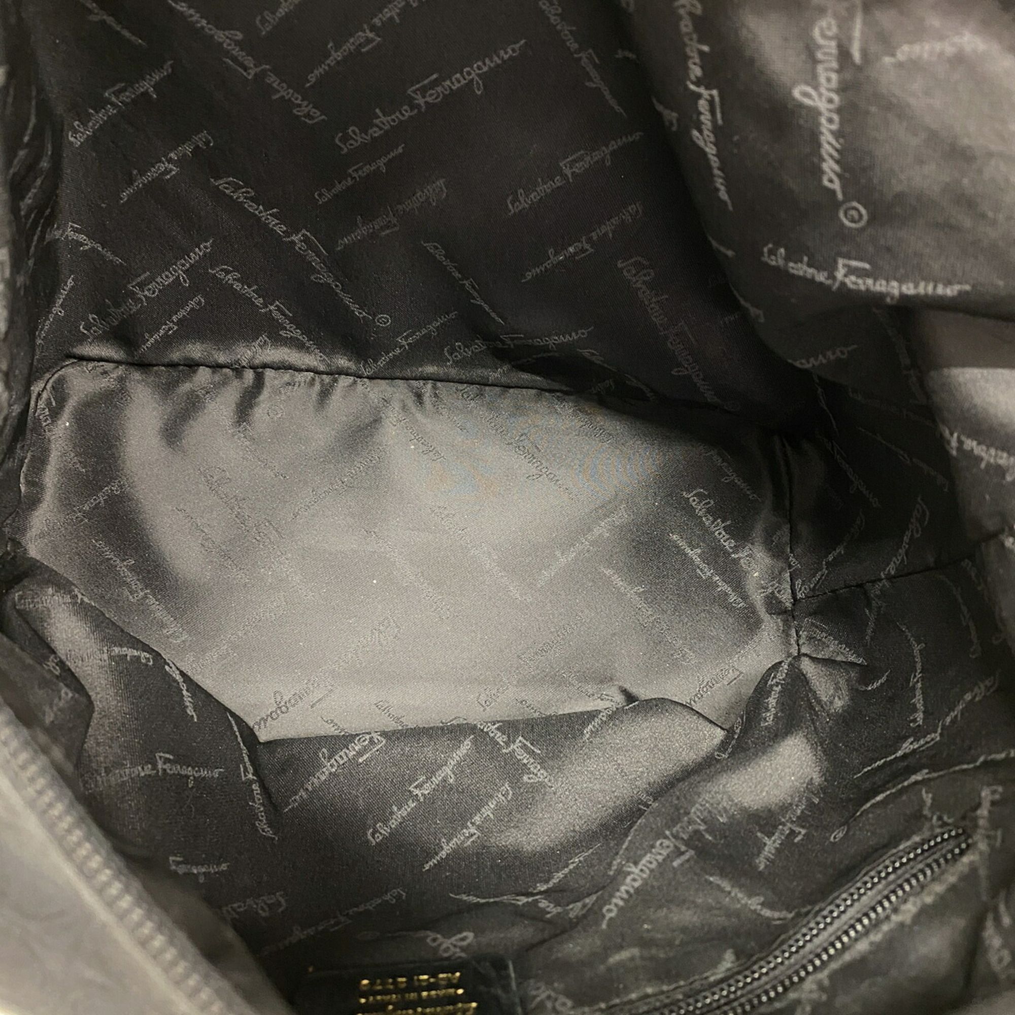 Canvas Shoulder Bag (Pre-Owned) - Salvatore Ferragamo - Modalova