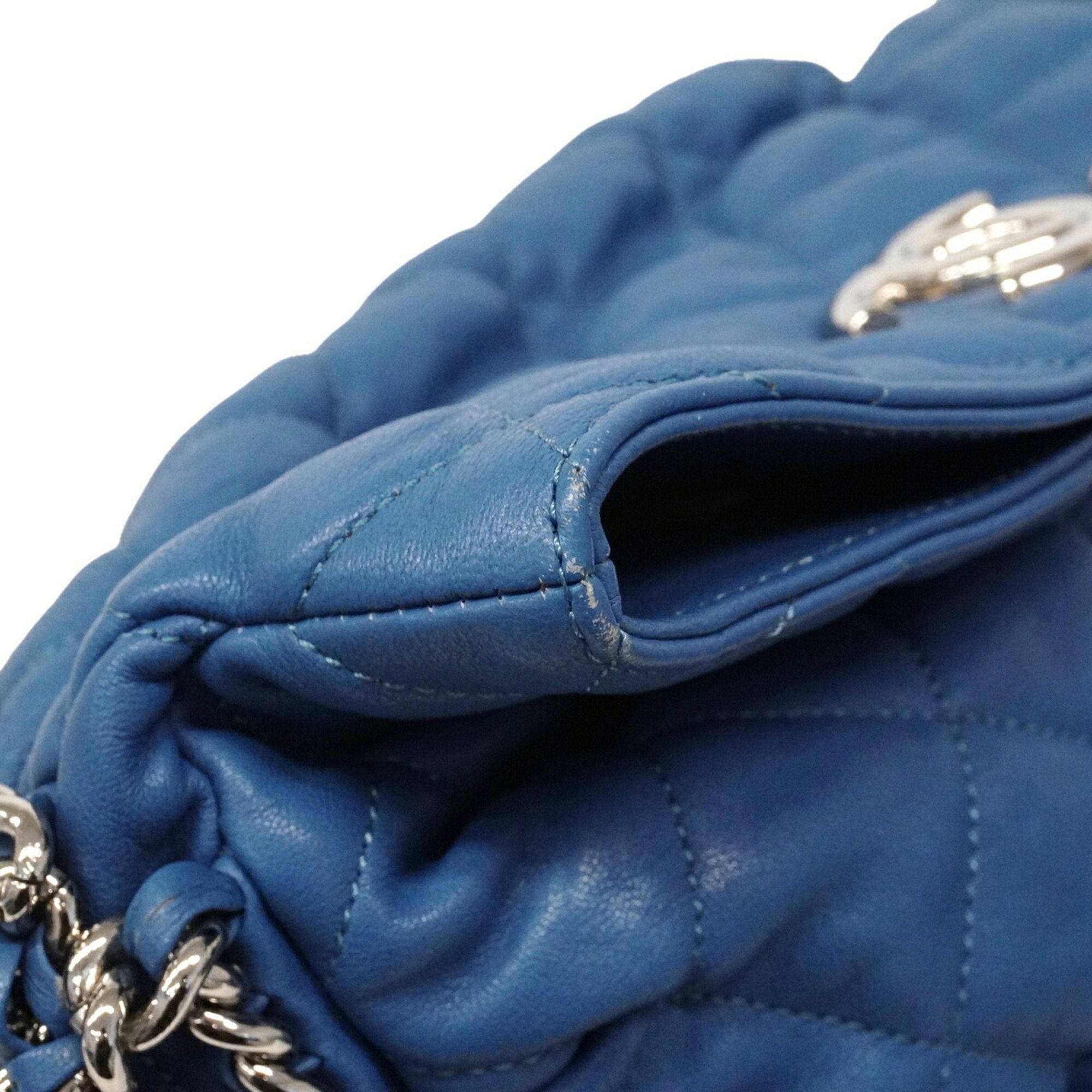 Leather Shoulder Bag (Pre-Owned) - Chanel - Modalova