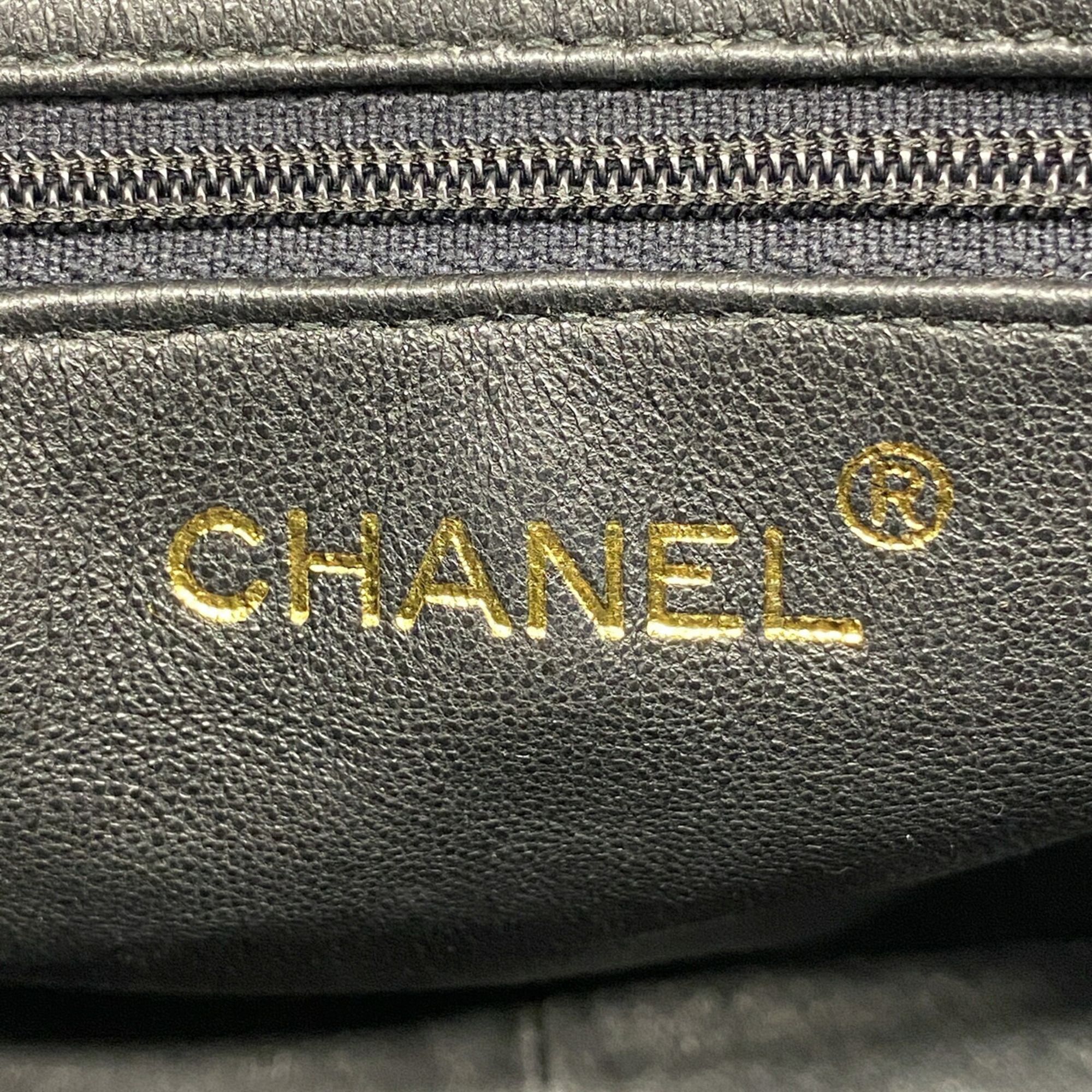 Leather Shoulder Bag (Pre-Owned) - Chanel - Modalova
