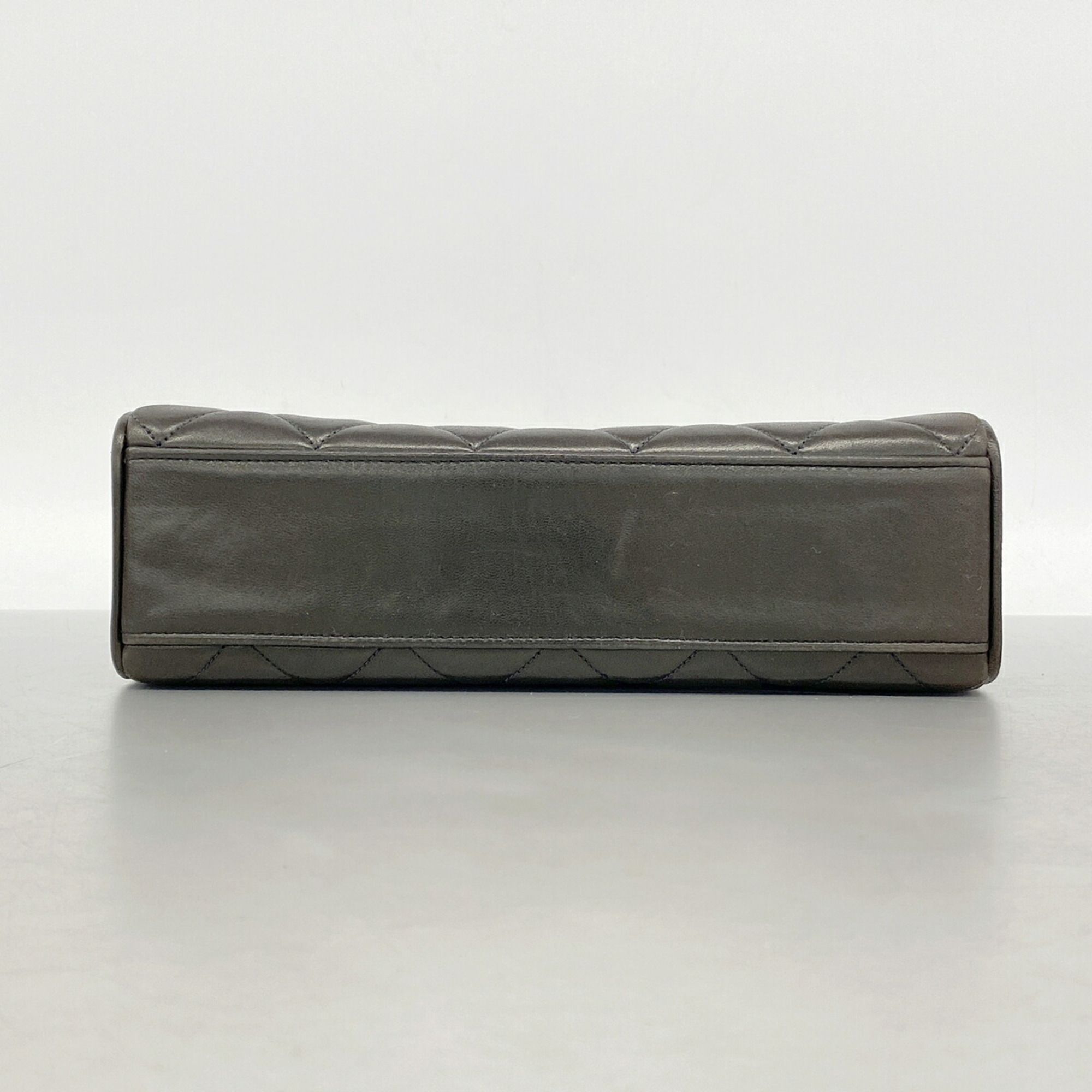 Leather Shoulder Bag (Pre-Owned) - Chanel - Modalova