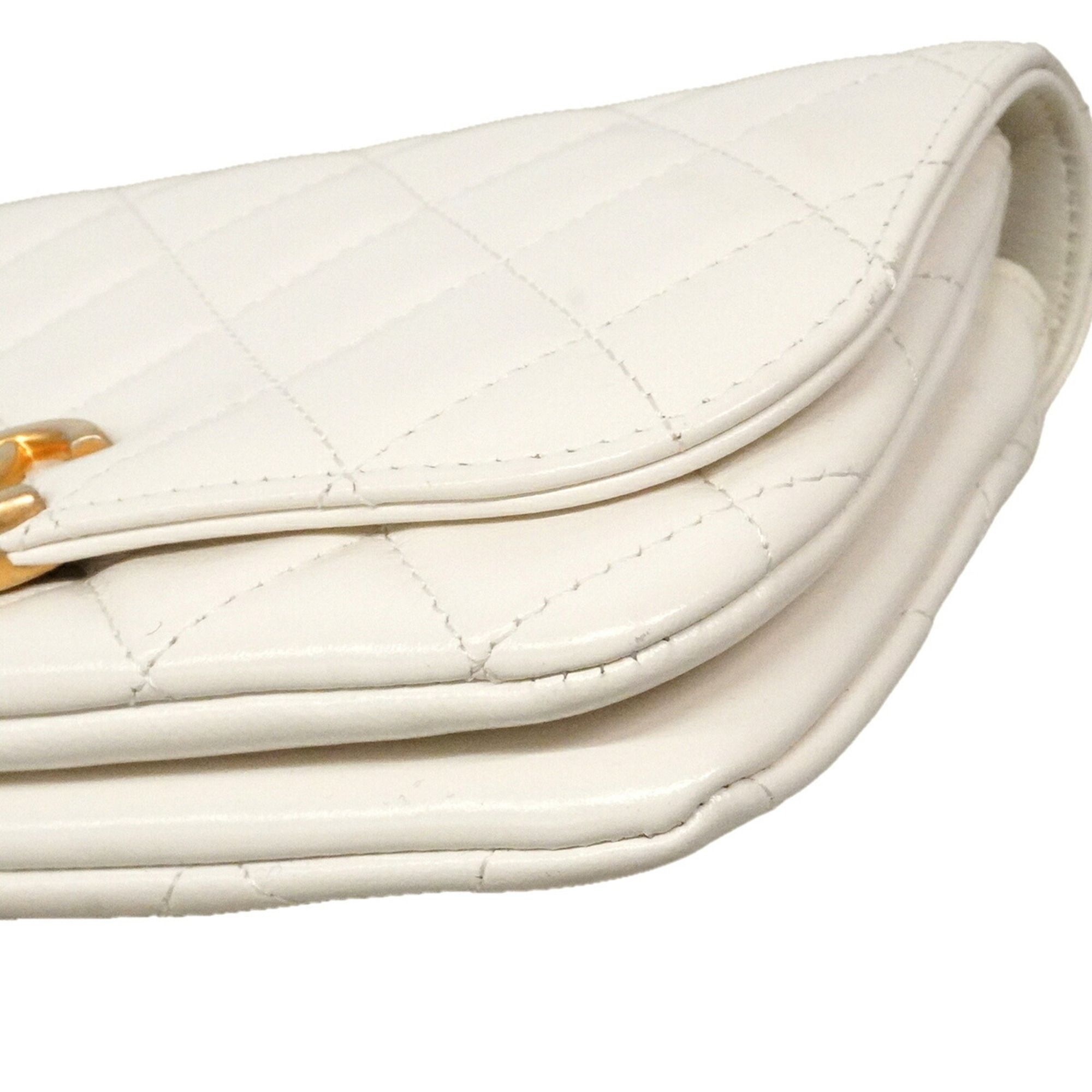 Leather Shoulder Bag (Pre-Owned) - Chanel - Modalova