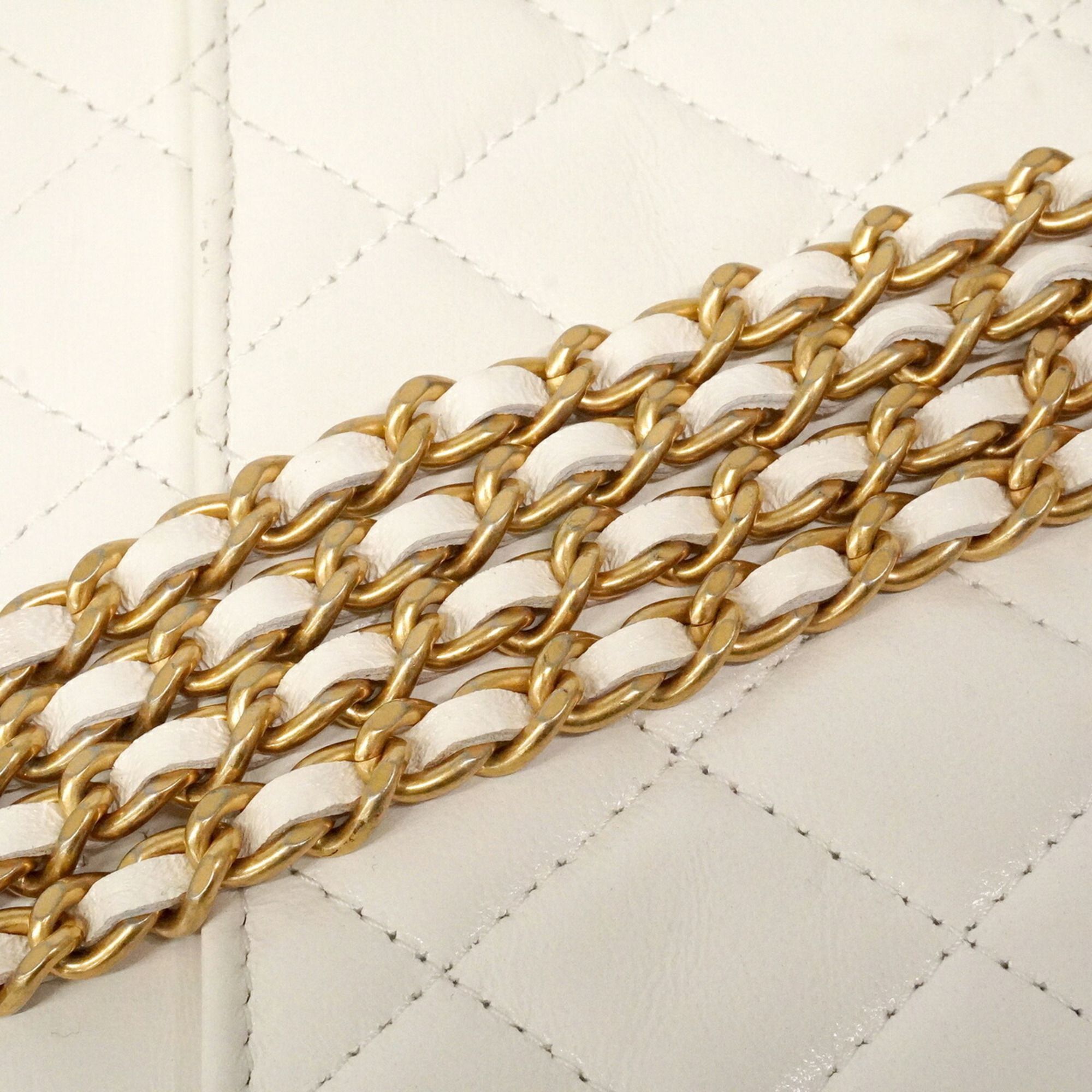 Leather Shoulder Bag (Pre-Owned) - Chanel - Modalova