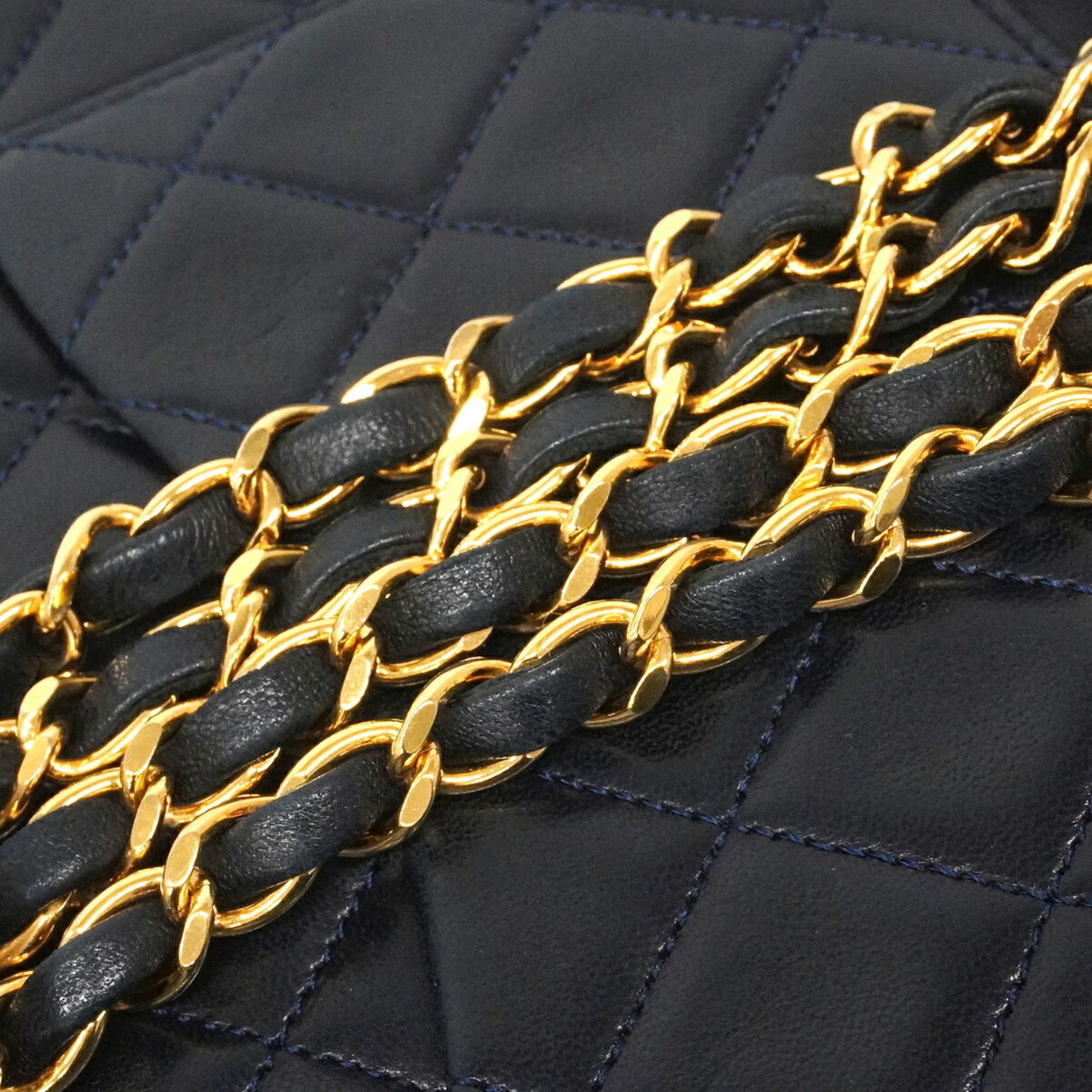Leather Shoulder Bag (Pre-Owned) - Chanel - Modalova