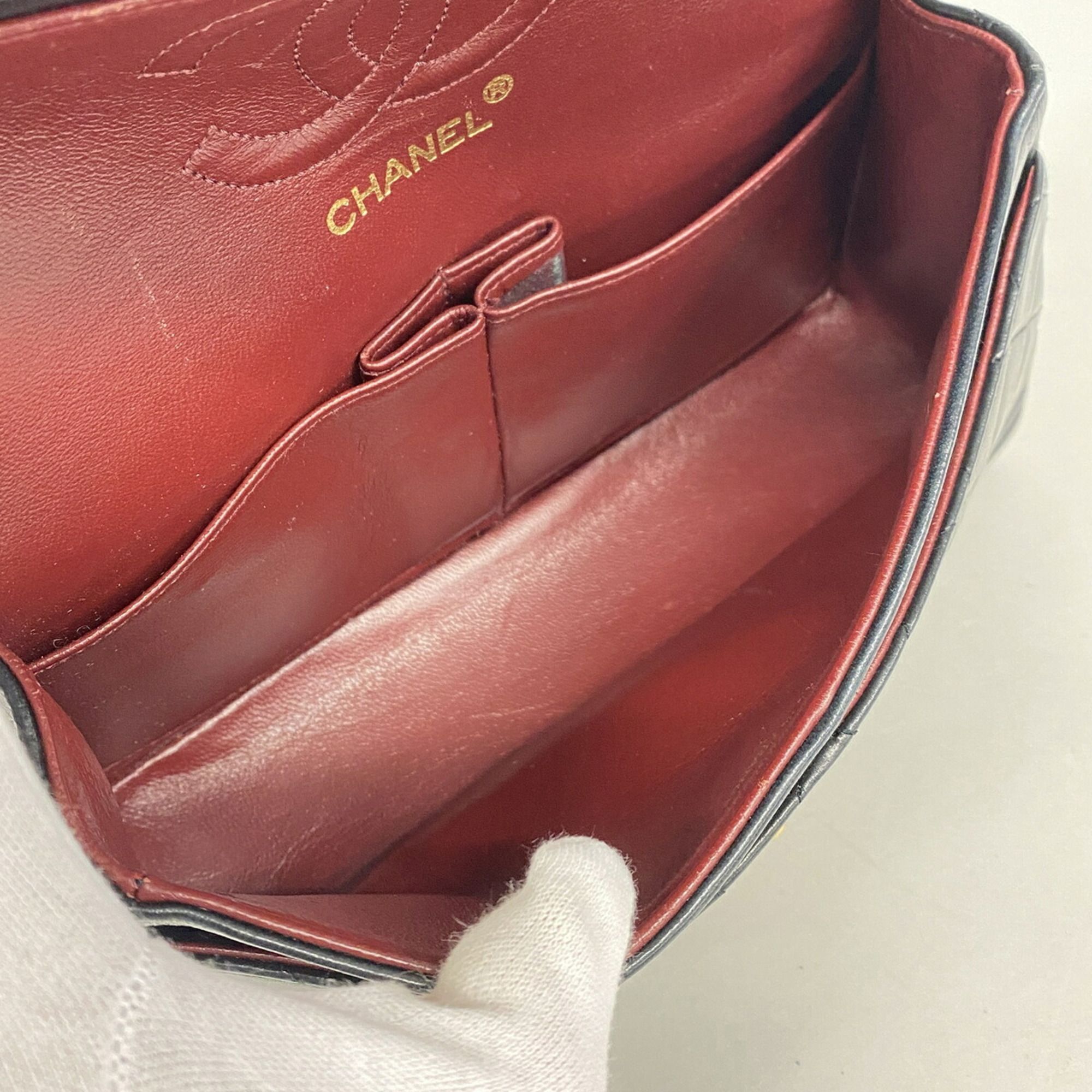 Leather Shoulder Bag (Pre-Owned) - Chanel - Modalova