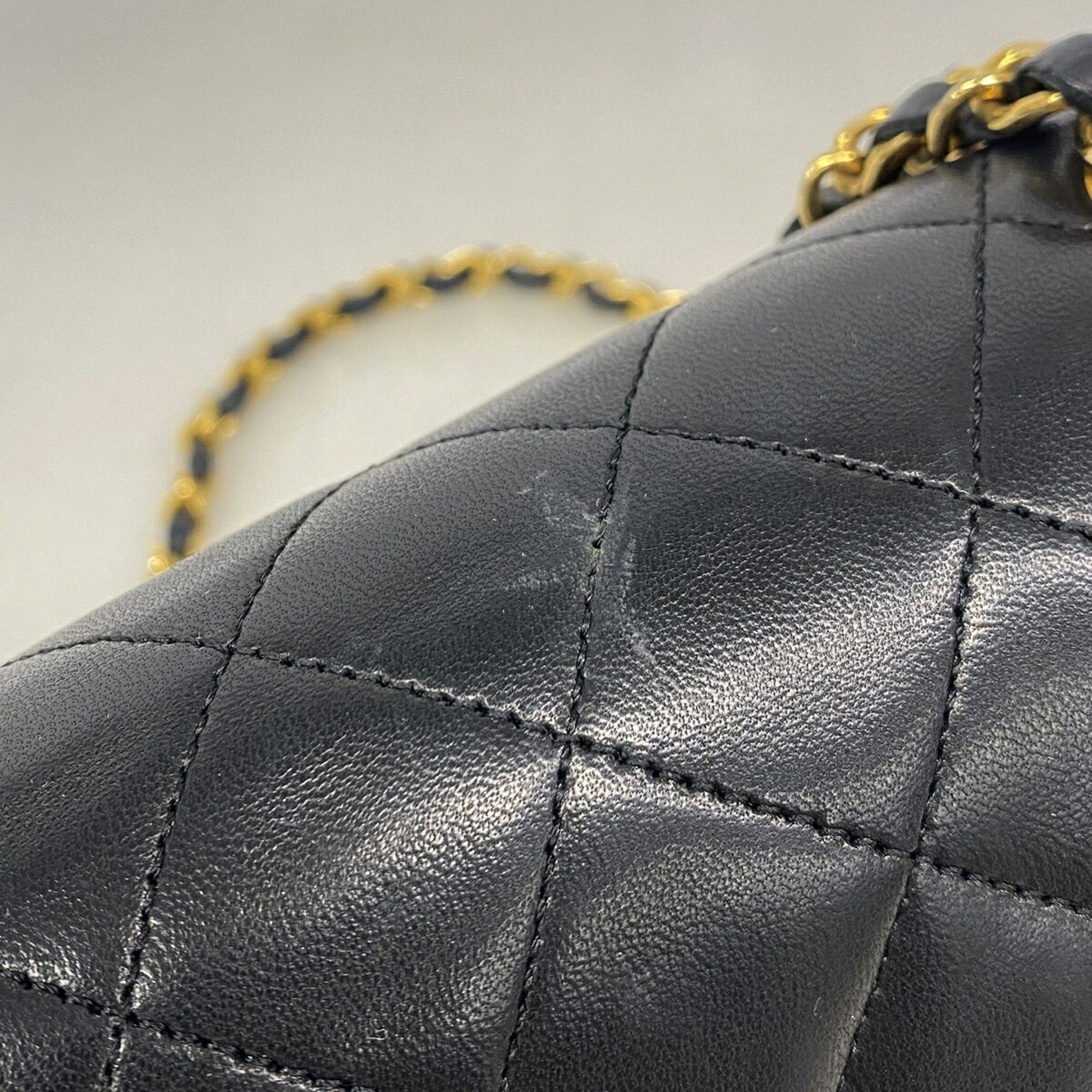 Leather Shoulder Bag (Pre-Owned) - Chanel - Modalova