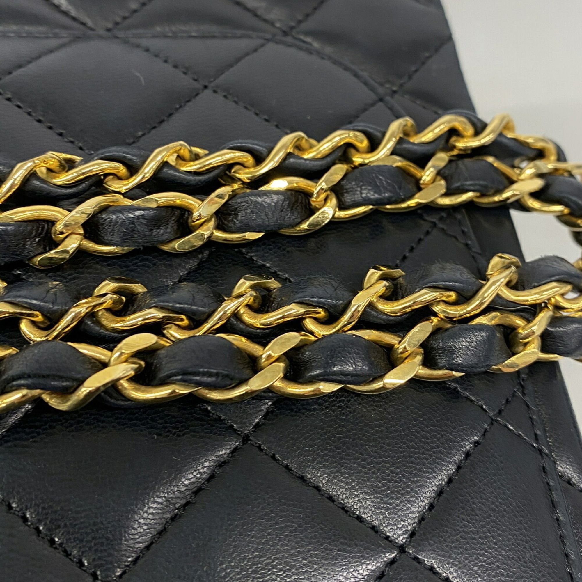 Leather Shoulder Bag (Pre-Owned) - Chanel - Modalova