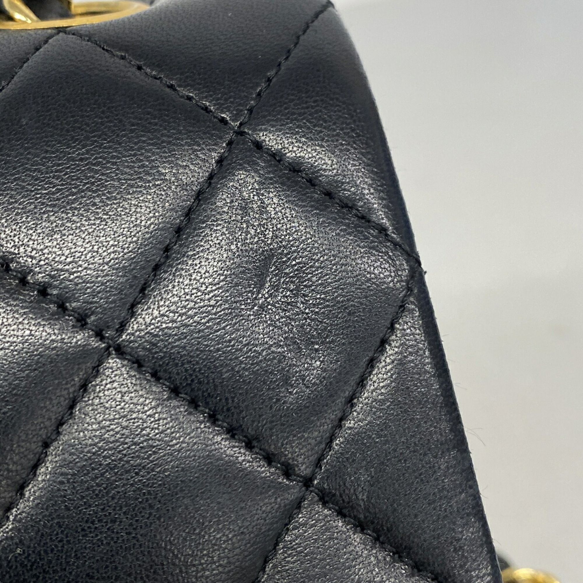Leather Shoulder Bag (Pre-Owned) - Chanel - Modalova