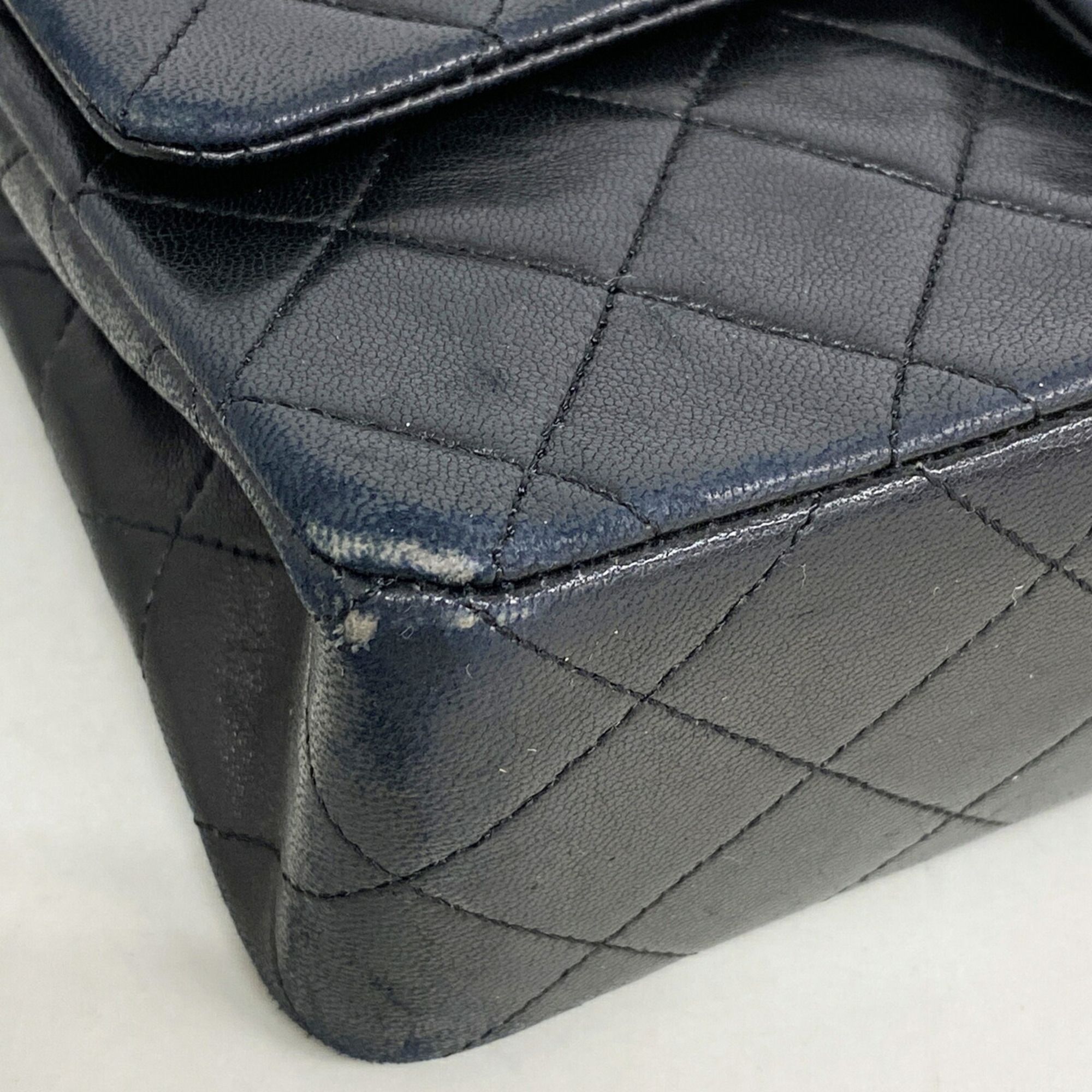 Leather Shoulder Bag (Pre-Owned) - Chanel - Modalova