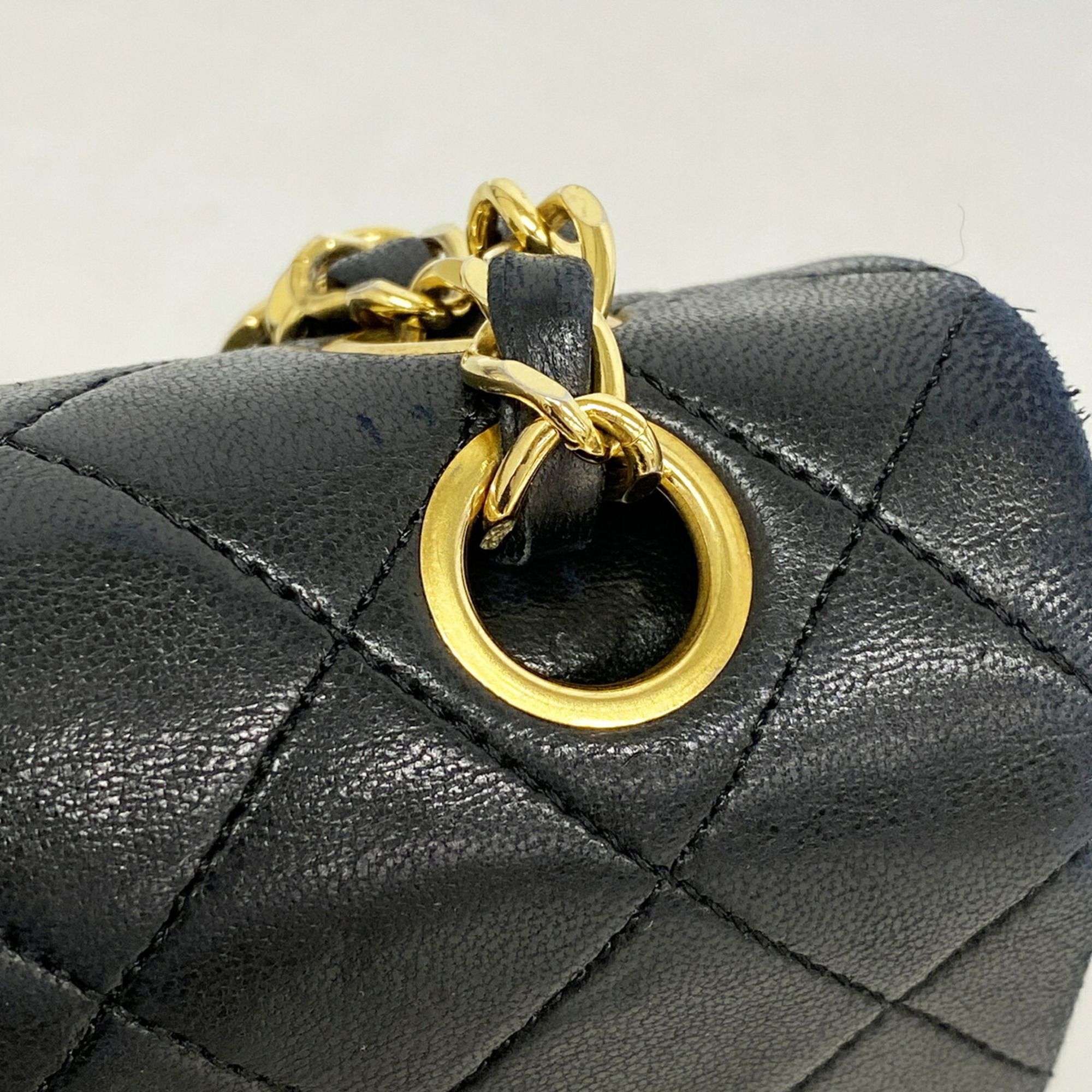 Leather Shoulder Bag (Pre-Owned) - Chanel - Modalova