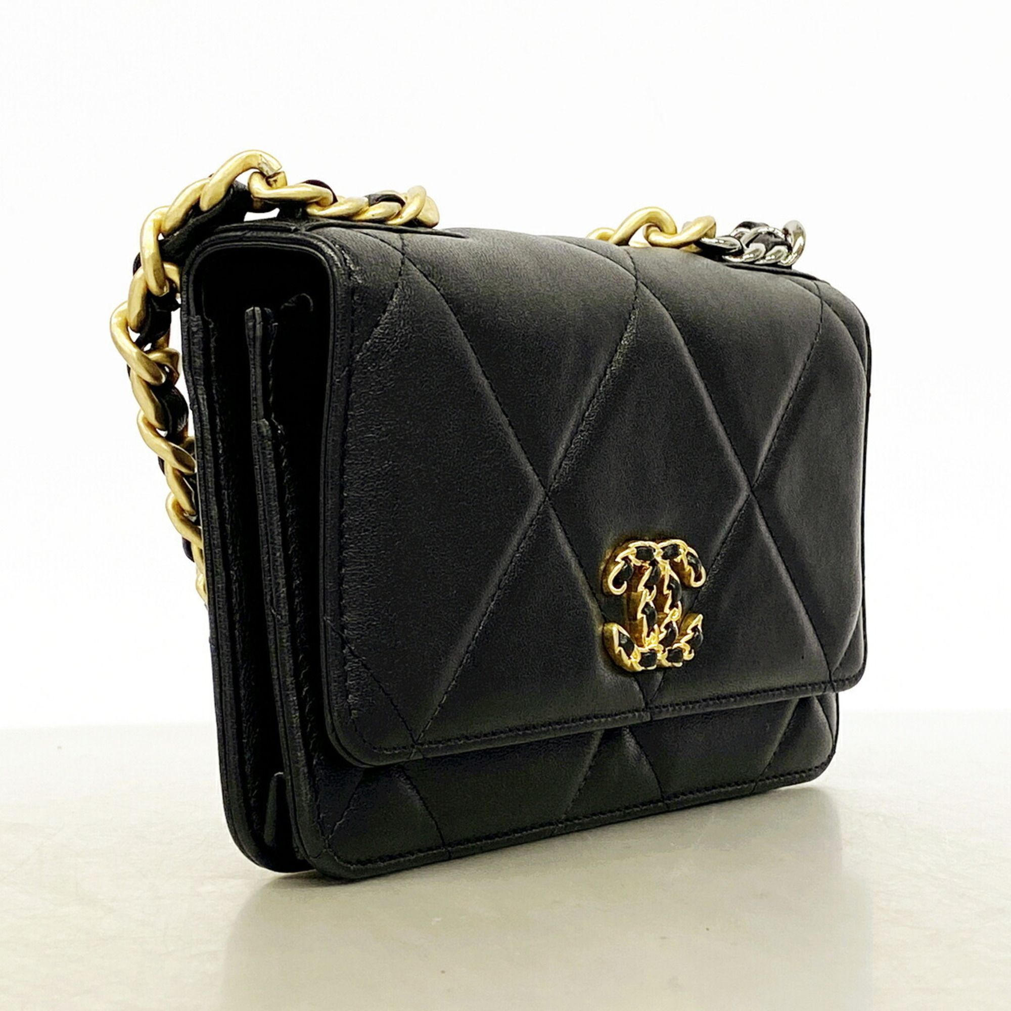Leather Handbag (Pre-Owned) - Chanel - Modalova