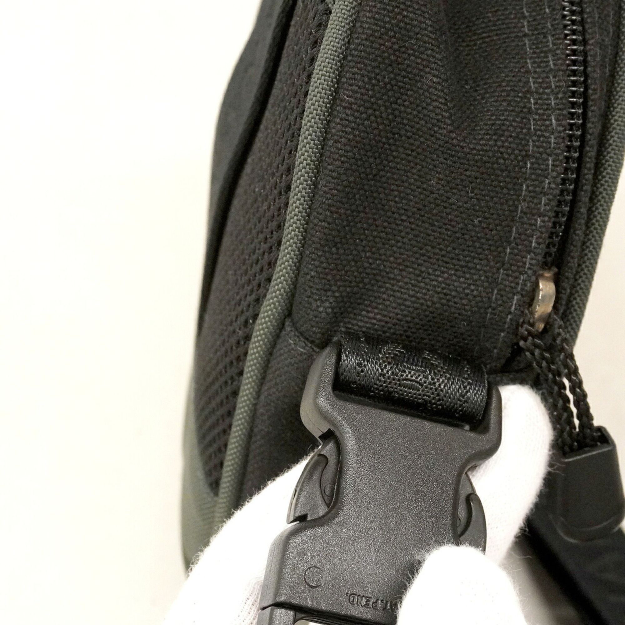 Nylon Shoulder Bag (Pre-Owned) - Chanel - Modalova