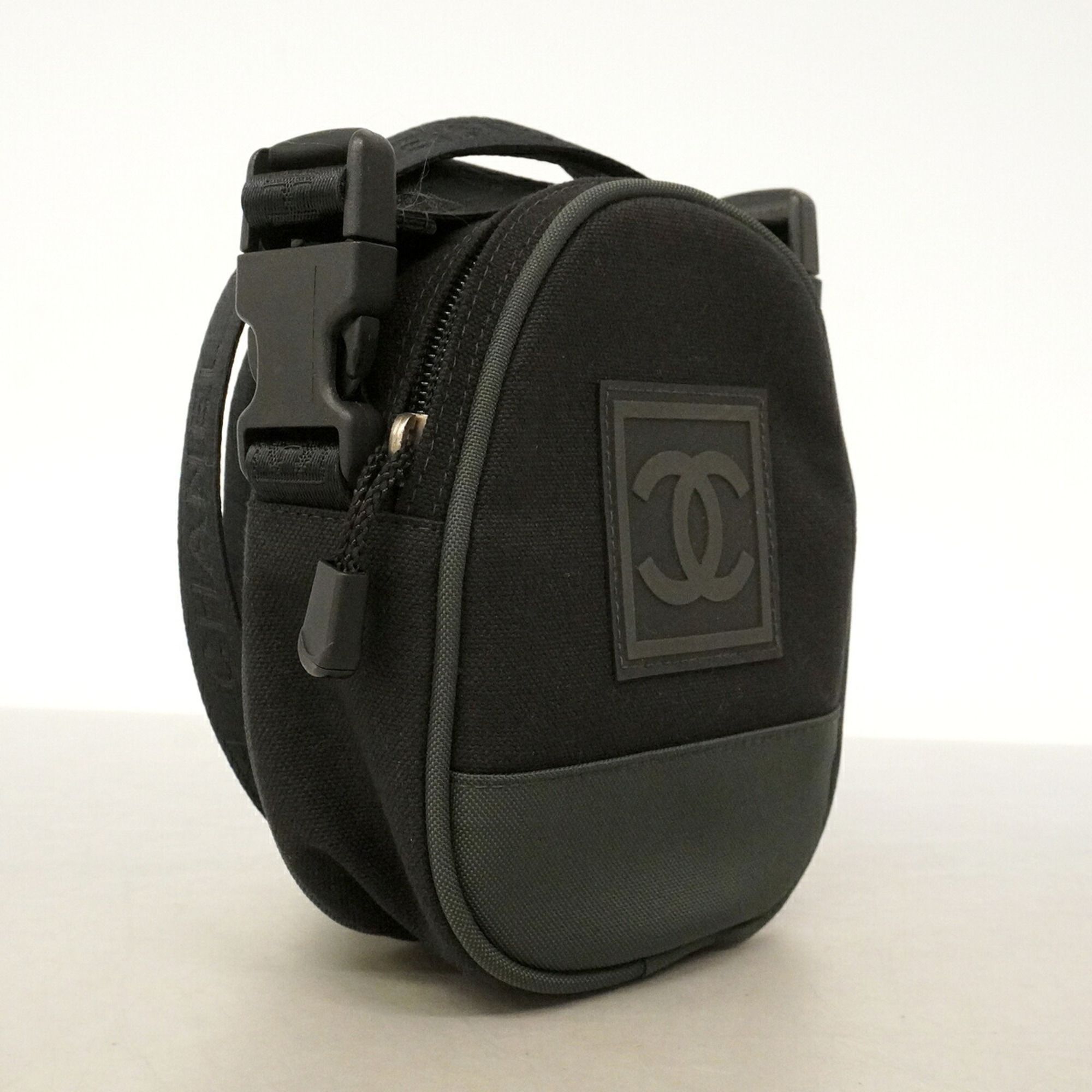 Nylon Shoulder Bag (Pre-Owned) - Chanel - Modalova