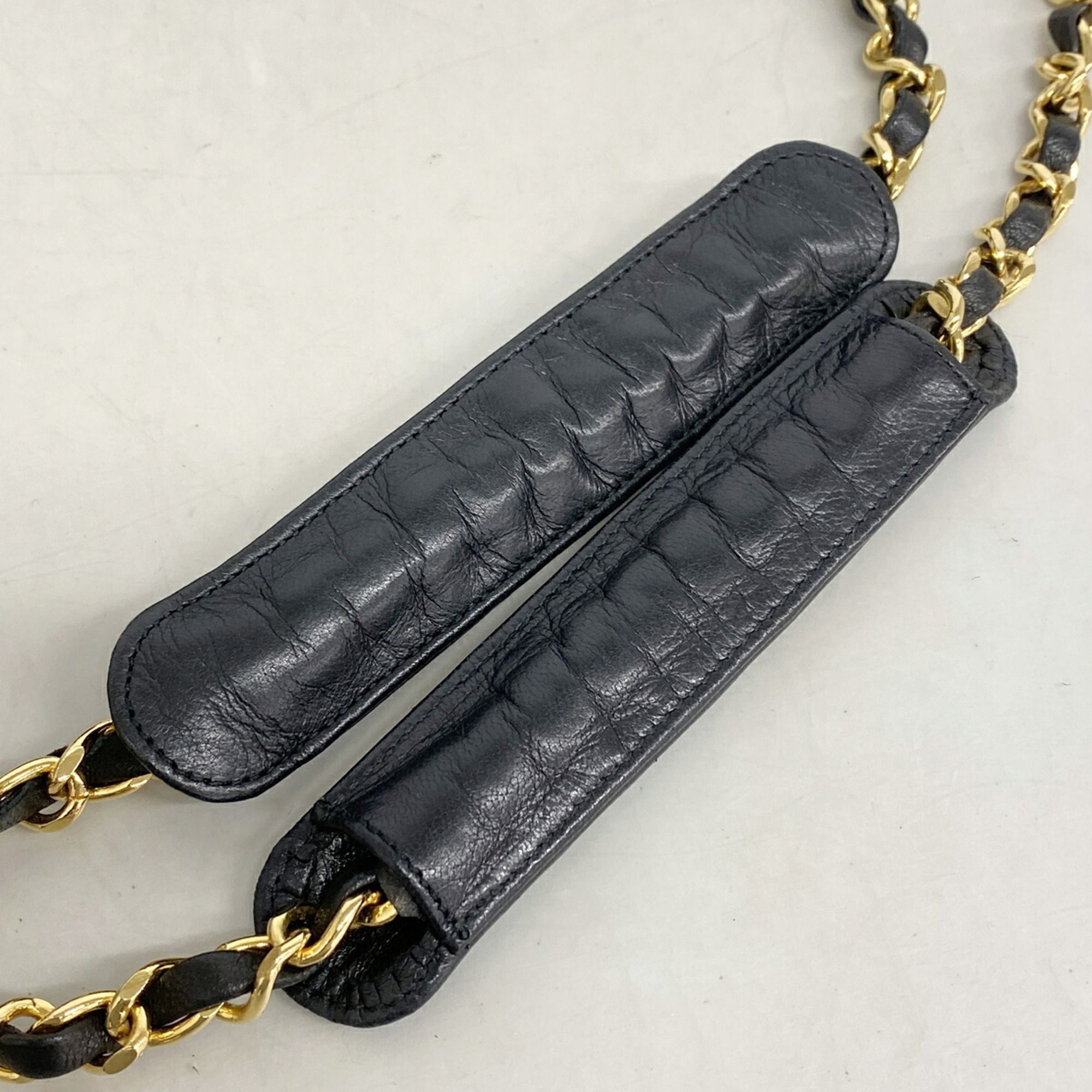 Leather Shoulder Bag (Pre-Owned) - Chanel - Modalova
