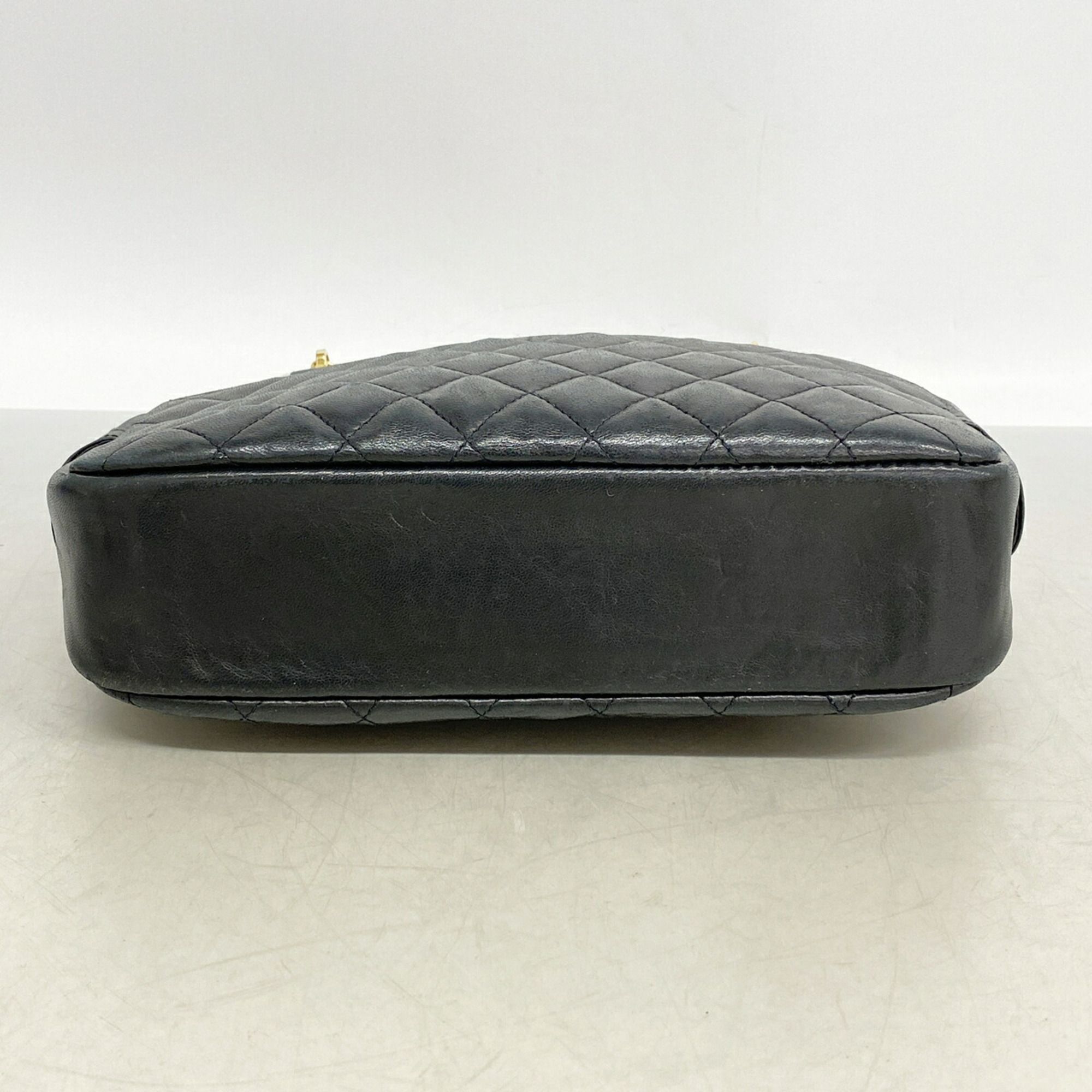 Leather Shoulder Bag (Pre-Owned) - Chanel - Modalova