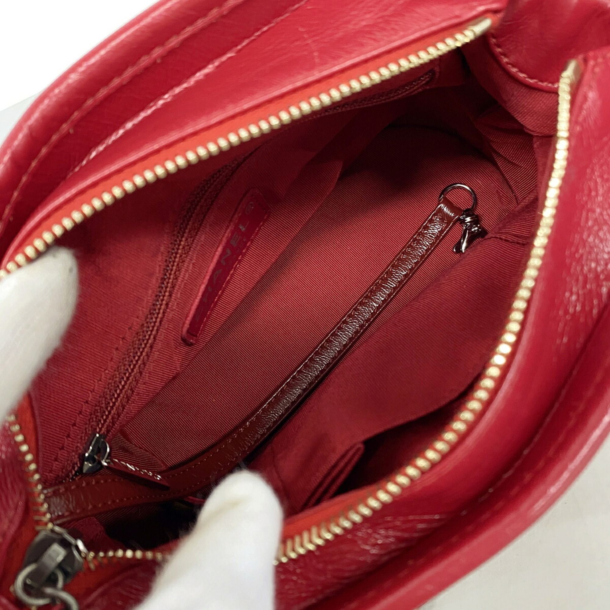Suede Shoulder Bag (Pre-Owned) - Chanel - Modalova