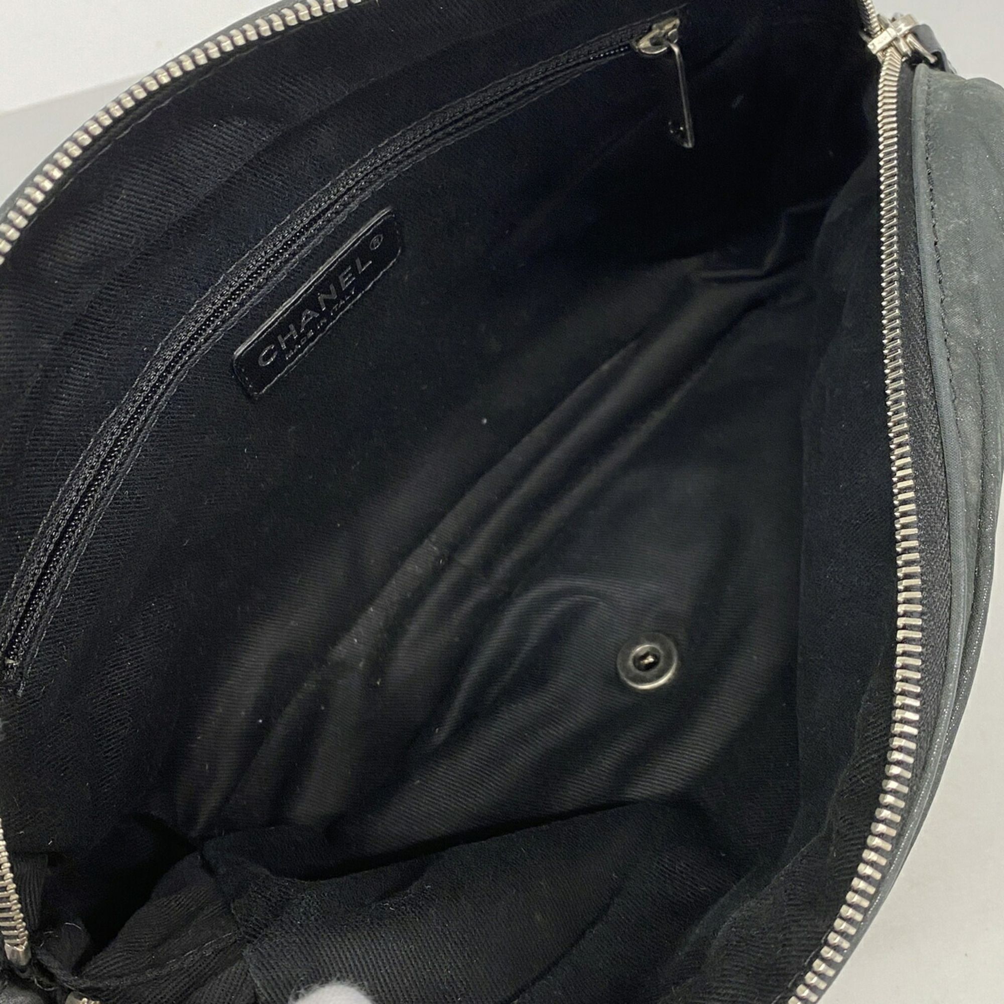 Leather Shoulder Bag (Pre-Owned) - Chanel - Modalova