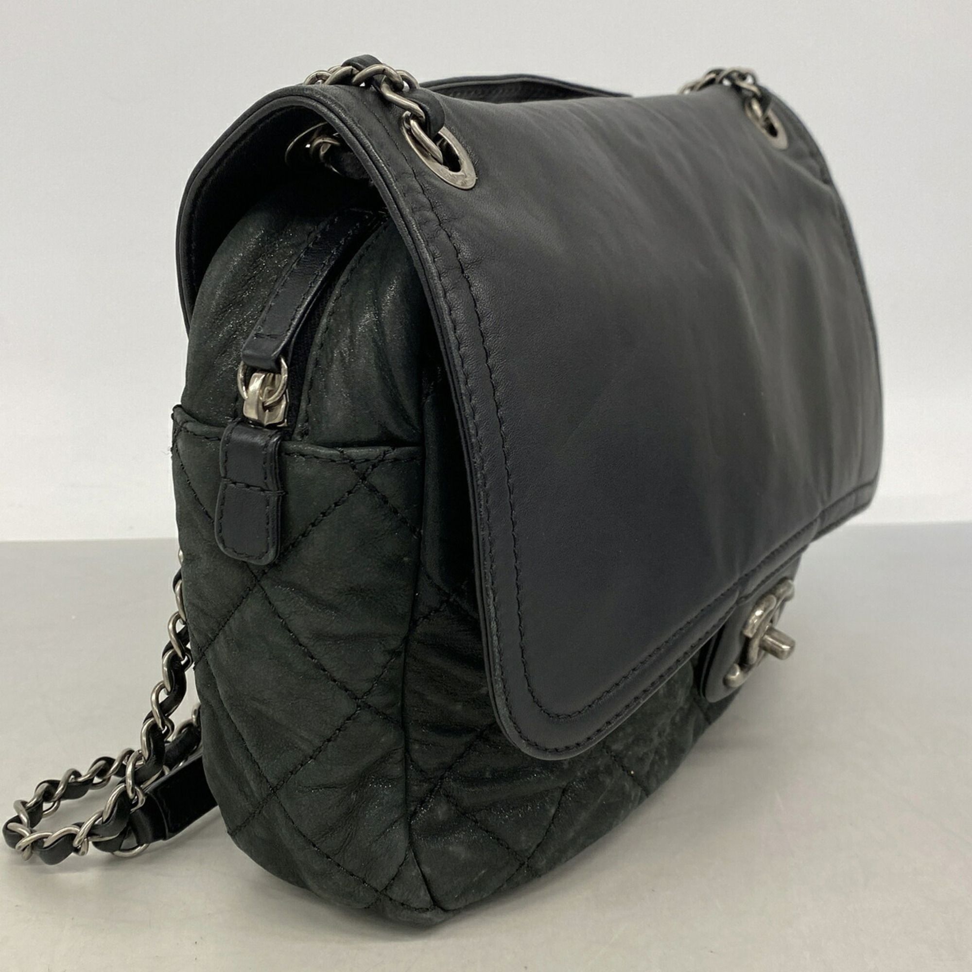 Leather Shoulder Bag (Pre-Owned) - Chanel - Modalova