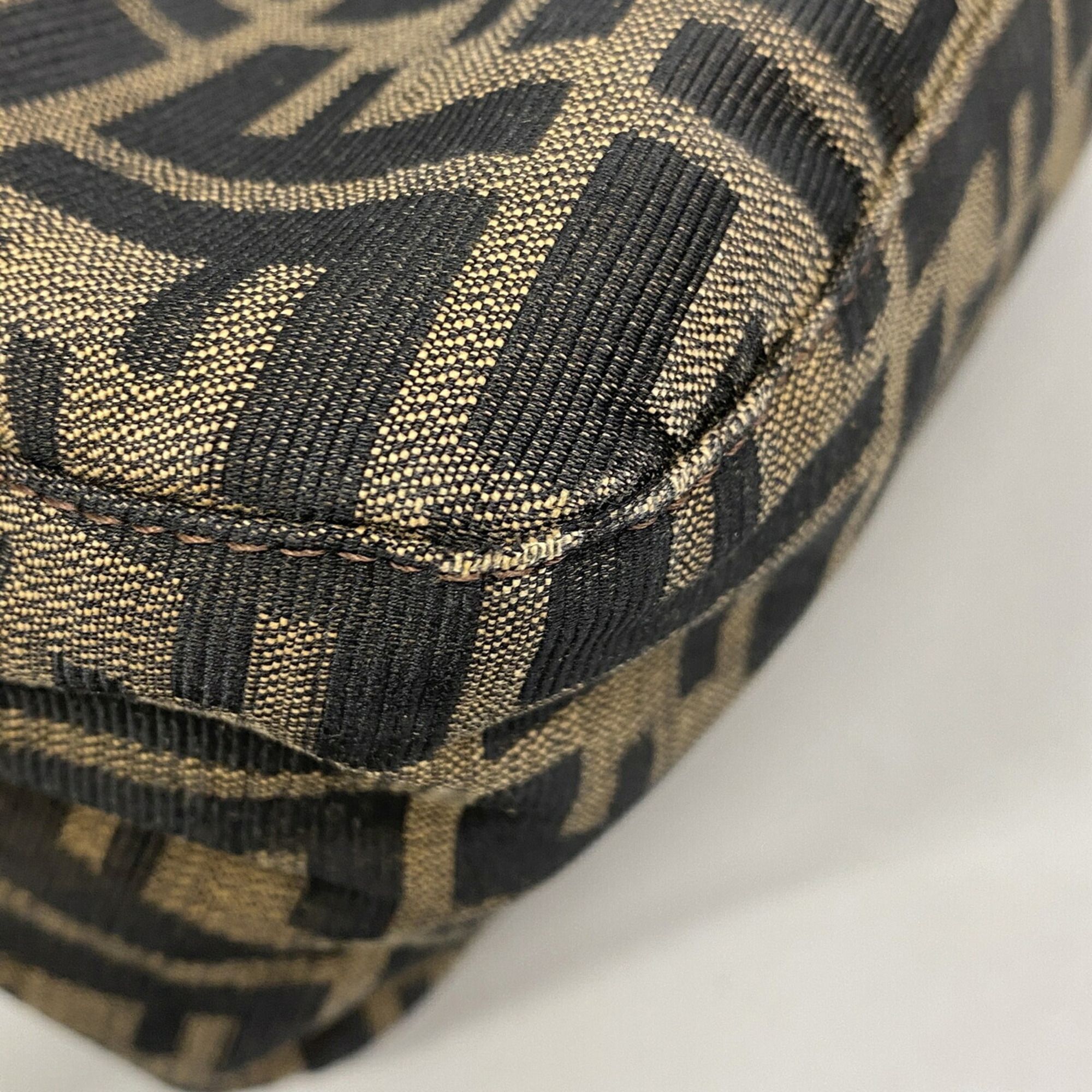 Nylon Canvas Shoulder Bag (Pre-Owned) - Fendi - Modalova