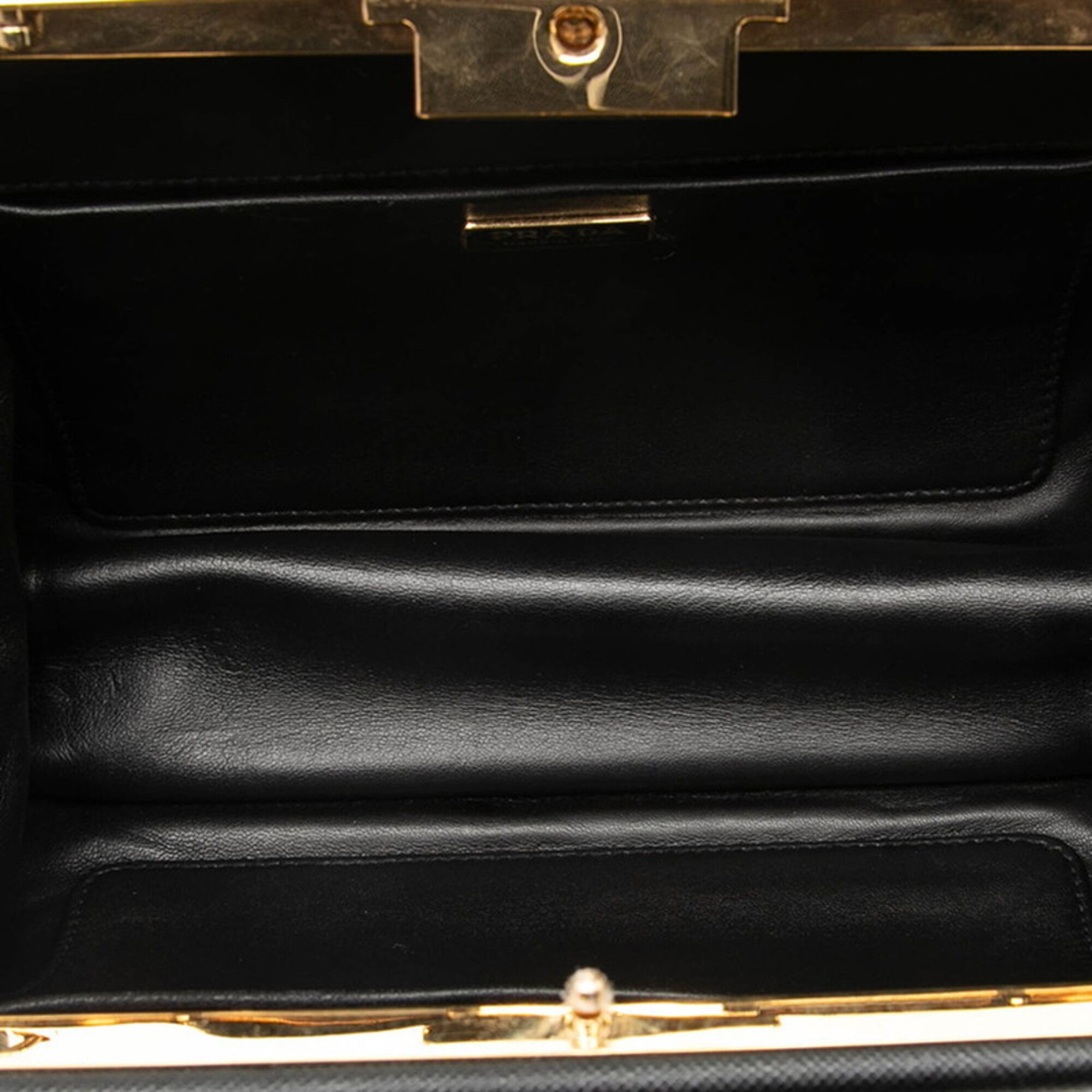 Saffiano Triangle Leather Shoulder Bag (Pre-Owned) - Prada - Modalova