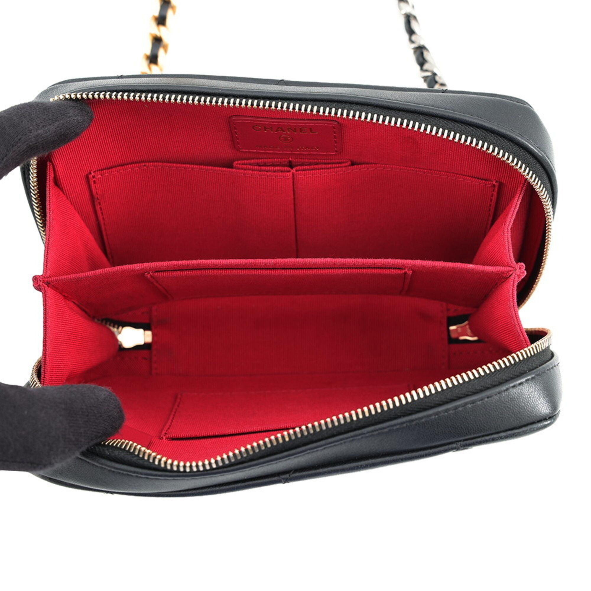 Leather Shoulder Bag (Pre-Owned) - Chanel - Modalova