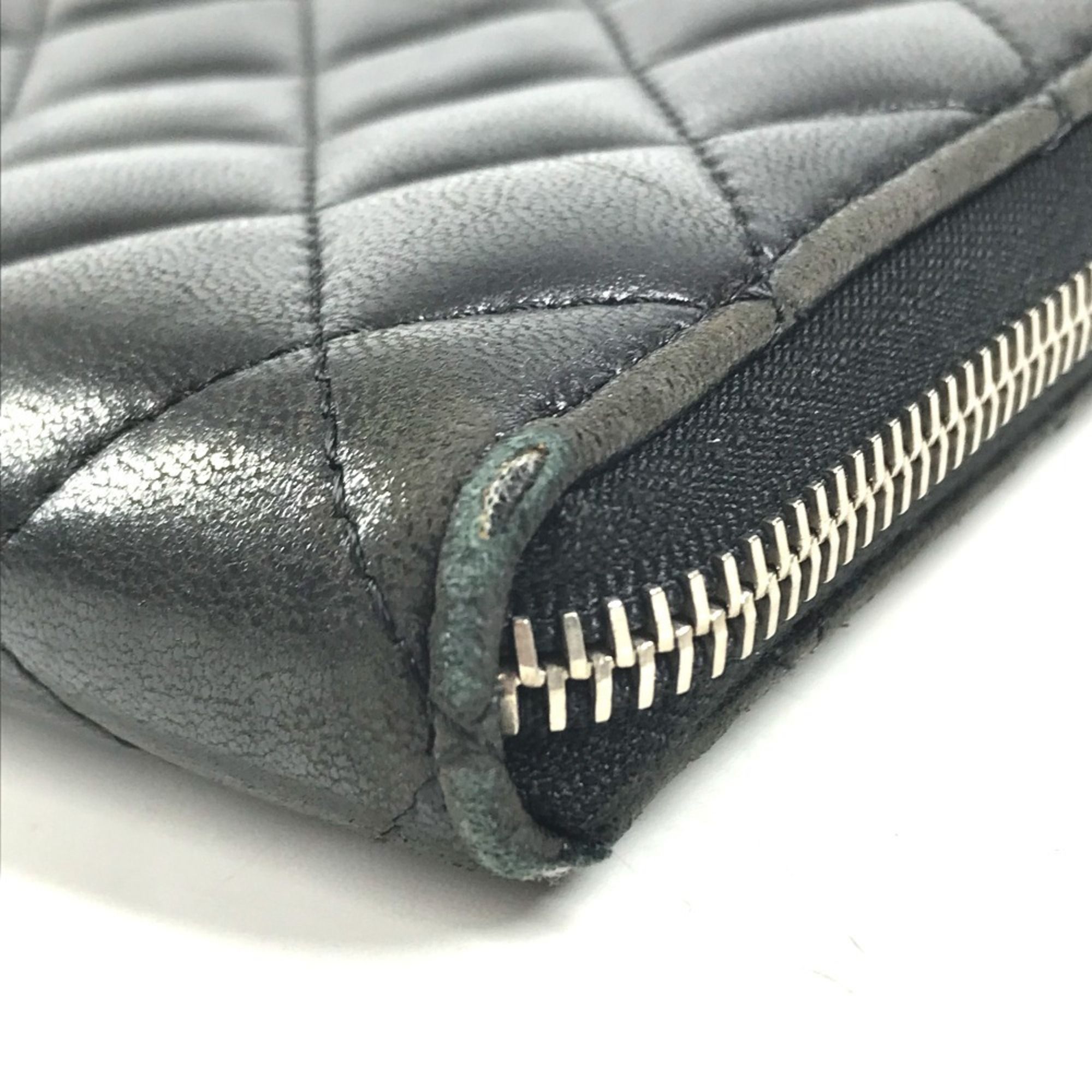 Matelasse Leather Long Wallet (Bi-Fold) (Pre-Owned) - Chanel - Modalova