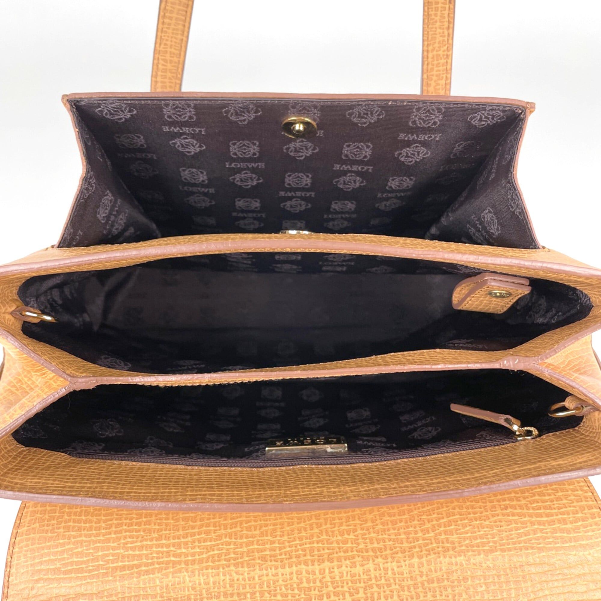 Leather Handbag (Pre-Owned) - Loewe - Modalova