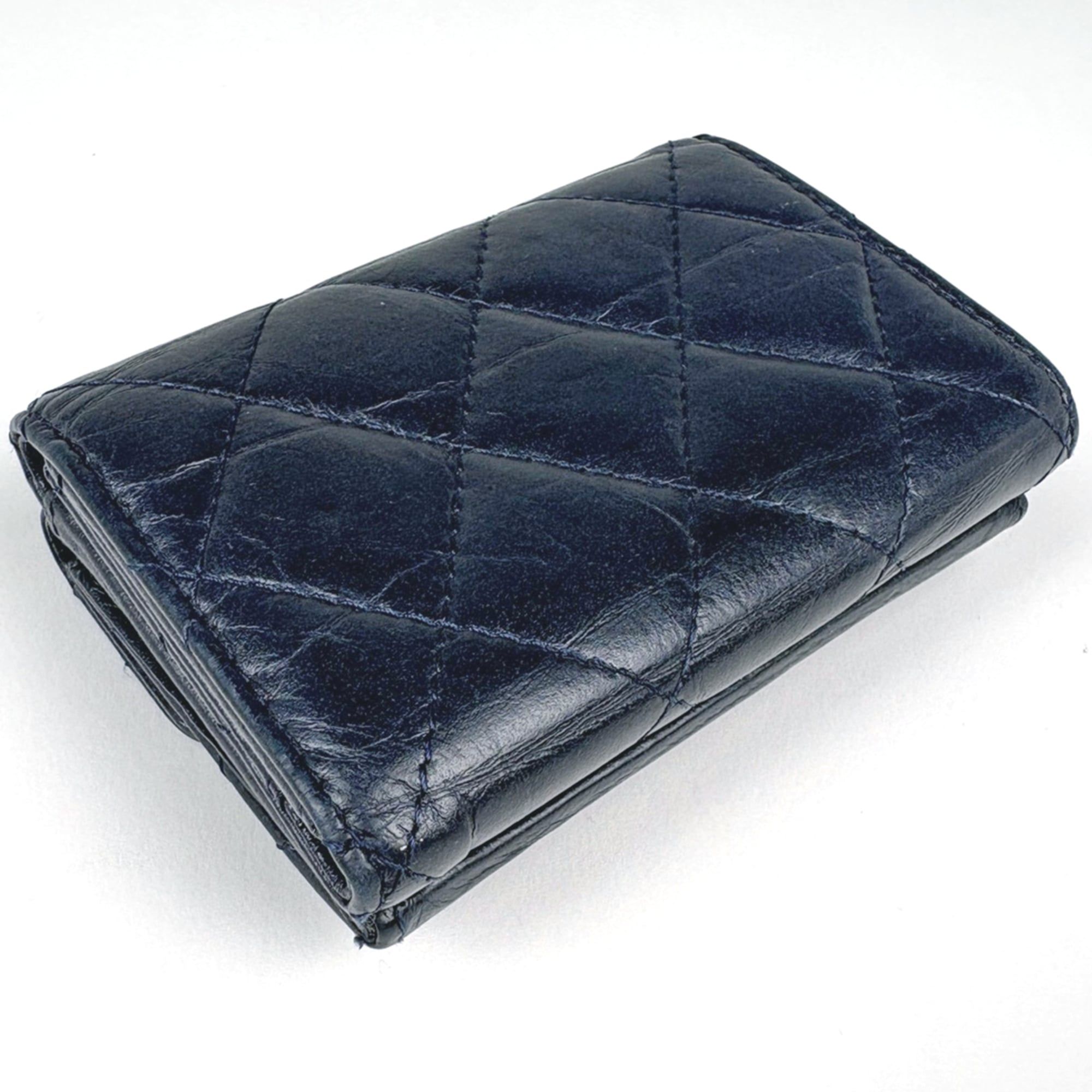 Leather Wallet (Tri-Fold) (Pre-Owned) - Chanel - Modalova