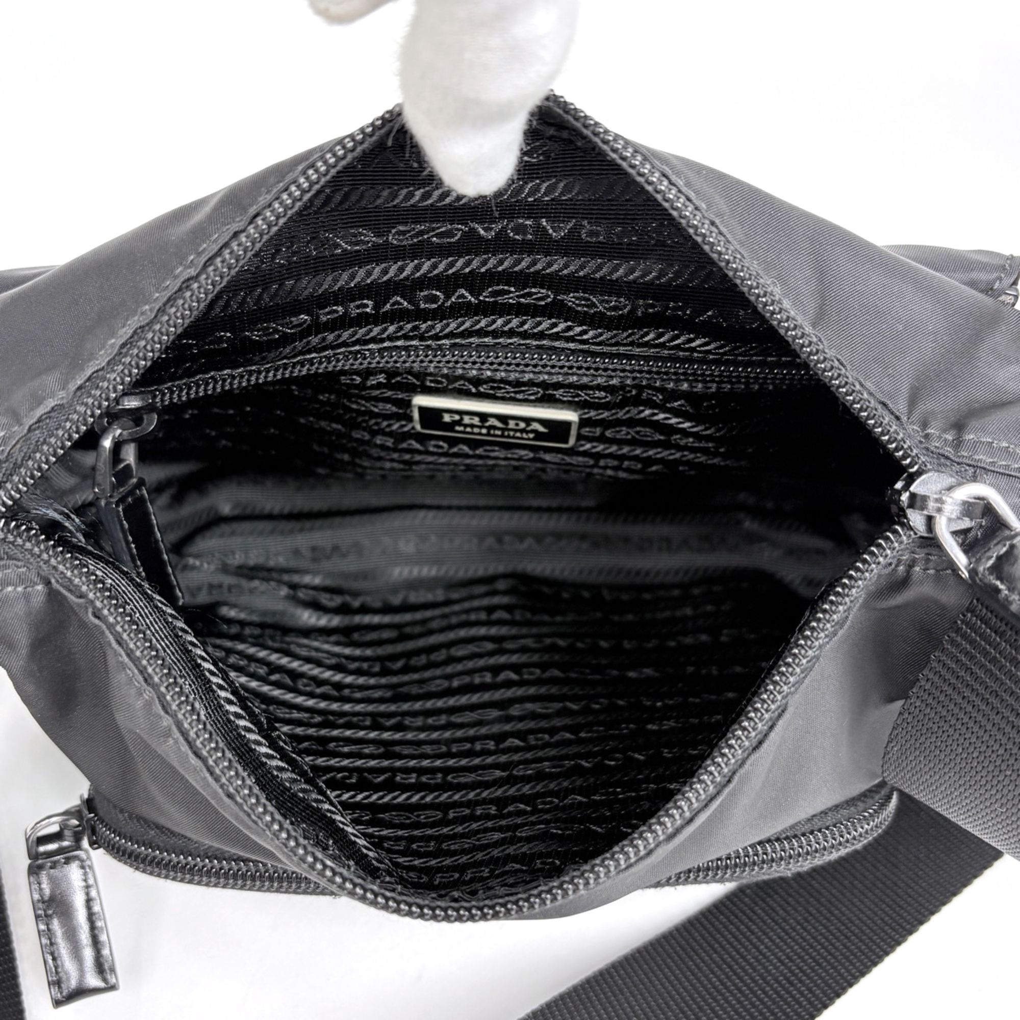 Nylon Leather Shoulder Bag (Pre-Owned) - Prada - Modalova