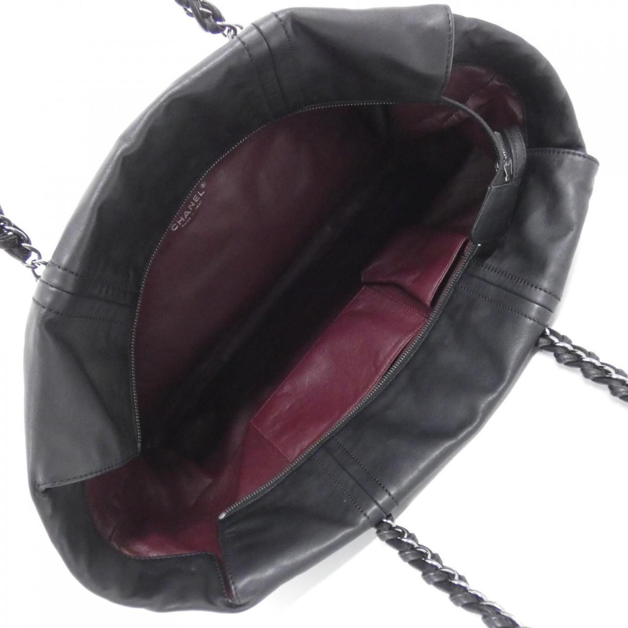 Leather Shoulder Bag (Pre-Owned) - Chanel - Modalova